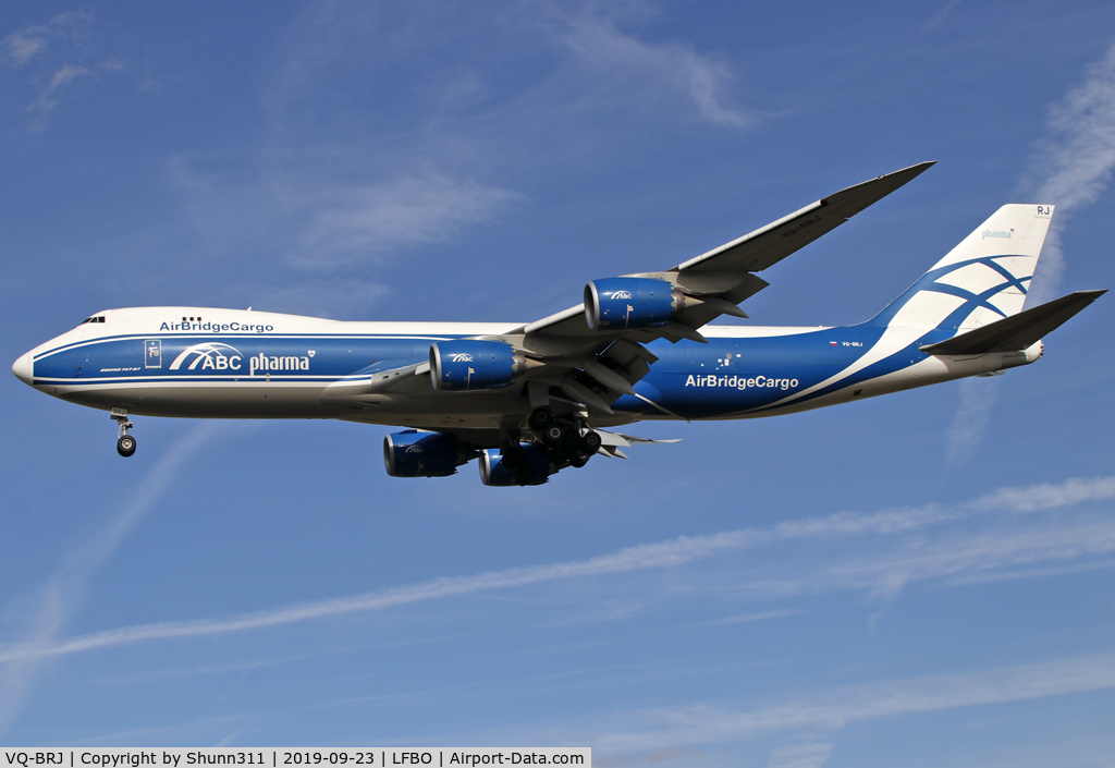 VQ-BRJ, 2013 Boeing 747-8HVF C/N 37670, Landing rwy 32L