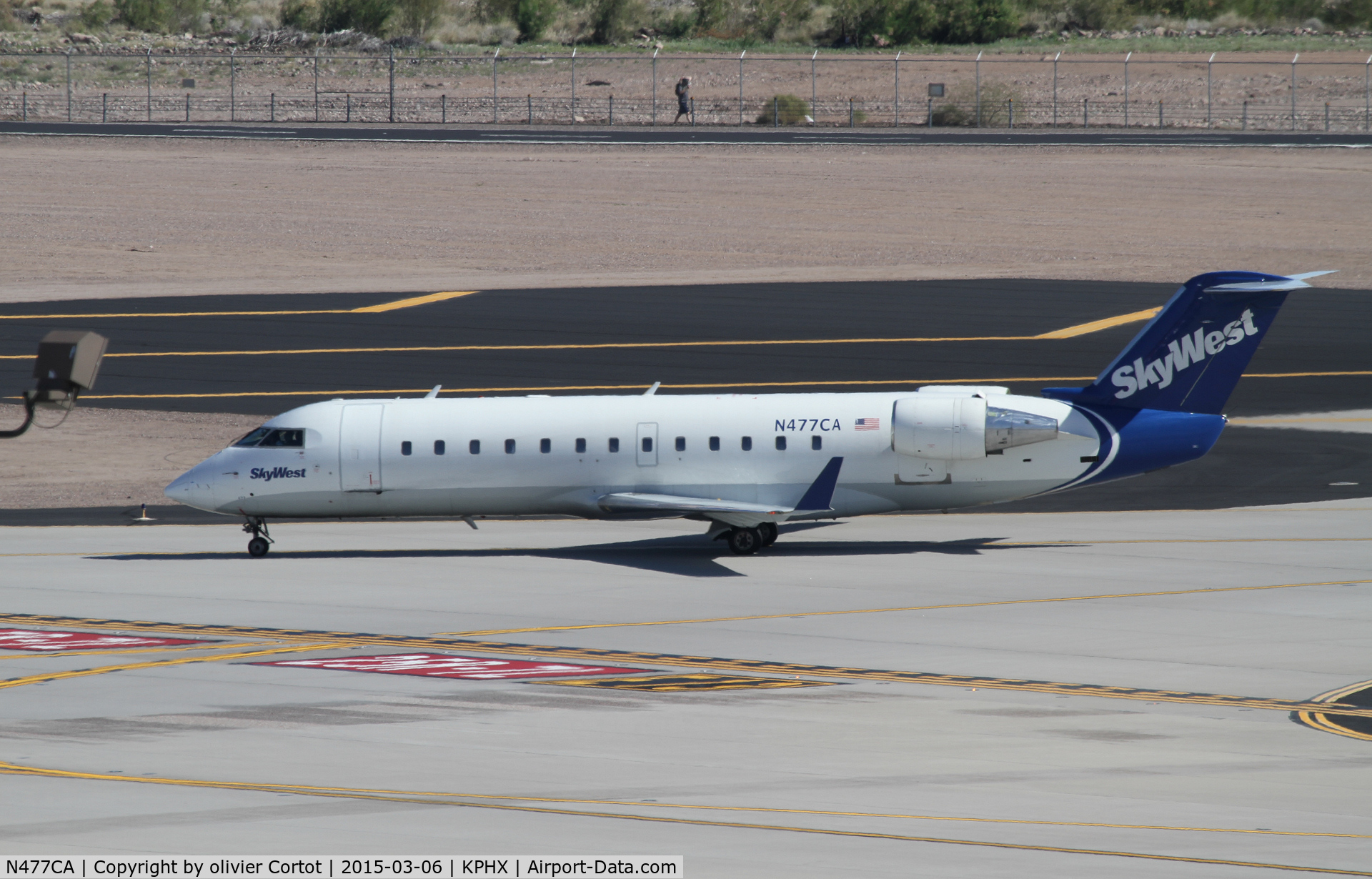 N477CA, 2002 Bombardier CRJ-200ER (CL-600-2B19) C/N 7670, Phoenix 2015