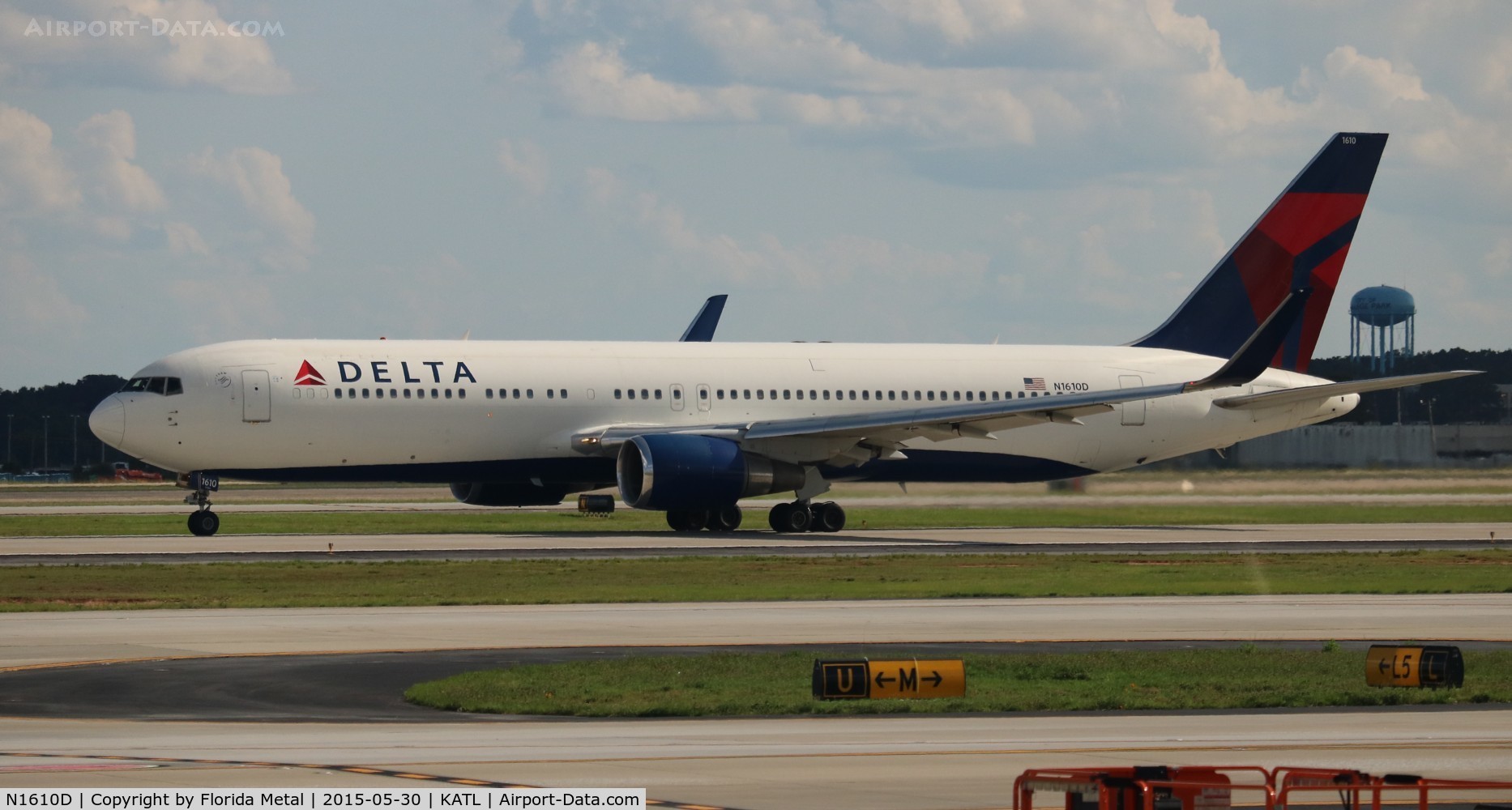 N1610D, 2000 Boeing 767-332 C/N 30594, Delta