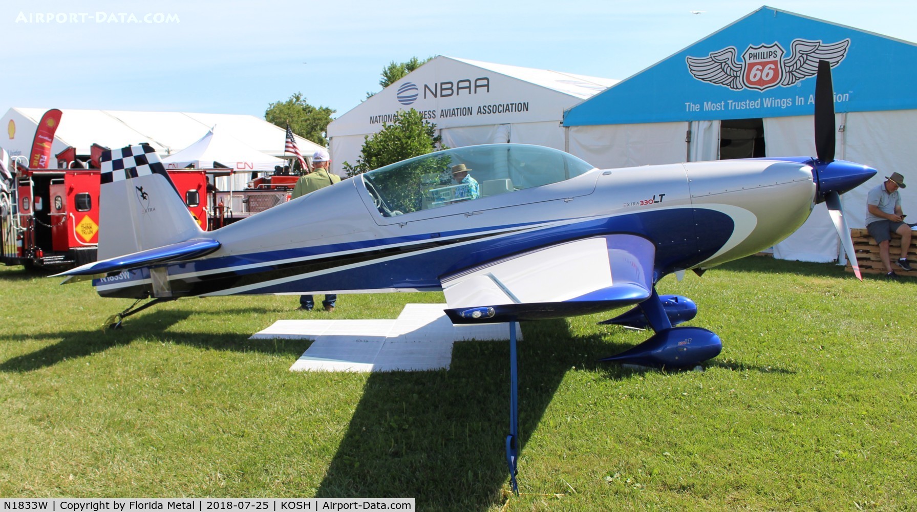 N1833W, 2012 Extra EA-300LT C/N LT017, EA-300LT