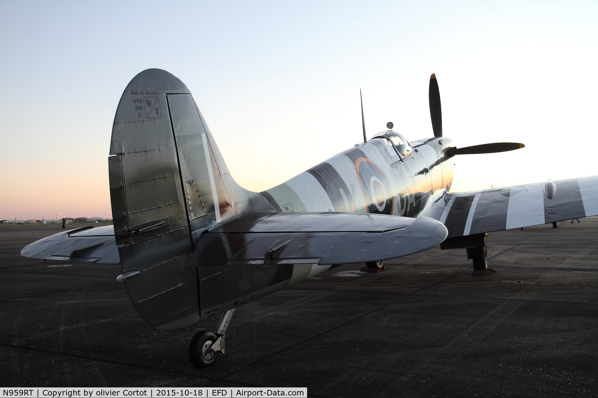 N959RT, 1944 Supermarine 361 Spitfire IXc C/N CBAF.8125, As the sun rise... Houston 2015