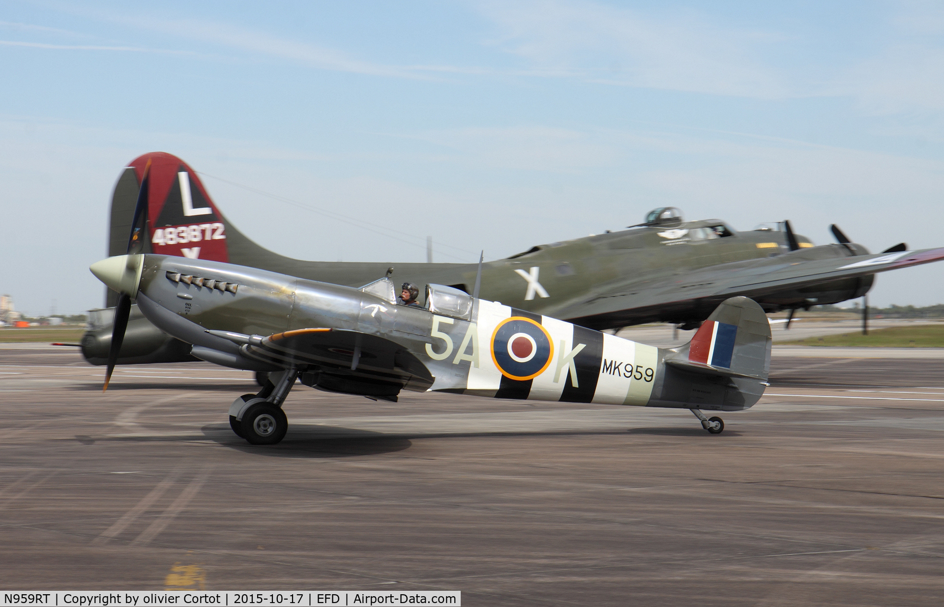 N959RT, 1944 Supermarine 361 Spitfire IXc C/N CBAF.8125, Wings over Houston 2015