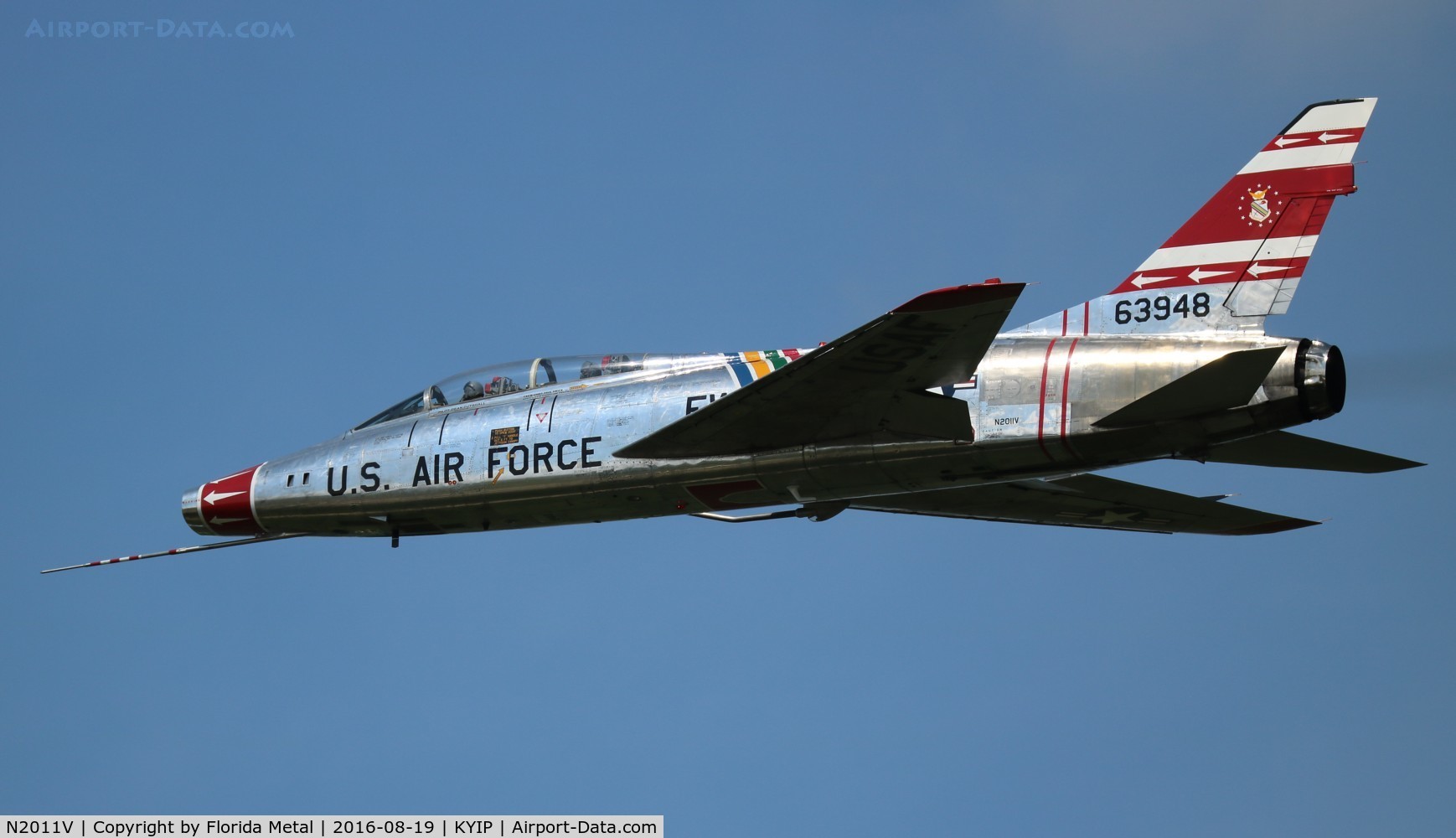 N2011V, 1958 North American F-100F Super Sabre C/N 243-224, F-100F