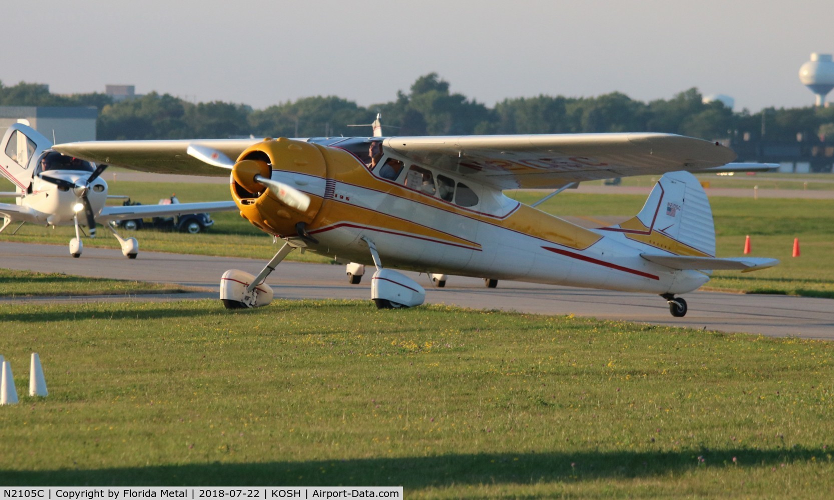 N2105C, 1953 Cessna 195B Businessliner C/N 16090, Cessna 195B