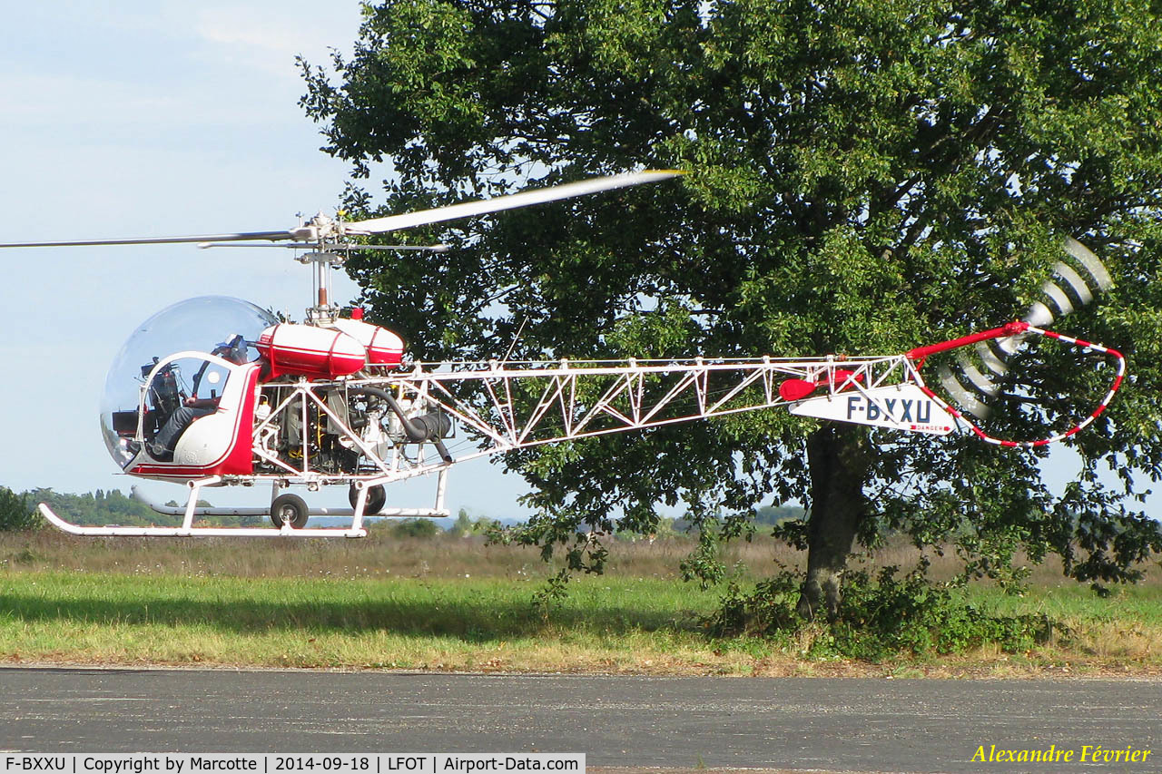 F-BXXU, Agusta AB-47G-2 C/N 154, Taxiing.