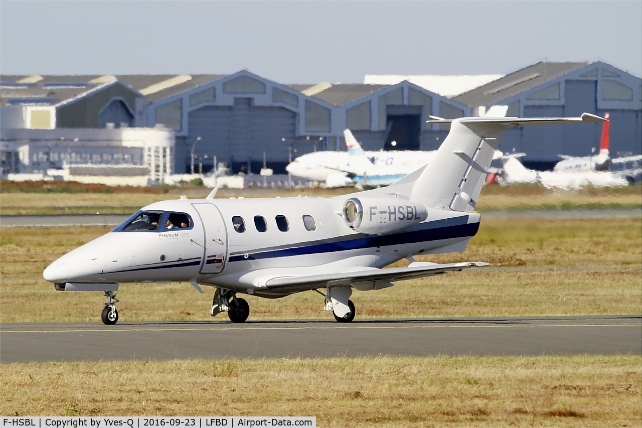 F-HSBL, 2014 Embraer EMB-500 Phenom 100 C/N 50000353, Embraer EMB-500 Phenom 100, Taxiing to holding point Delta rwy 05, Bordeaux Mérignac airport (LFBD-BOD)