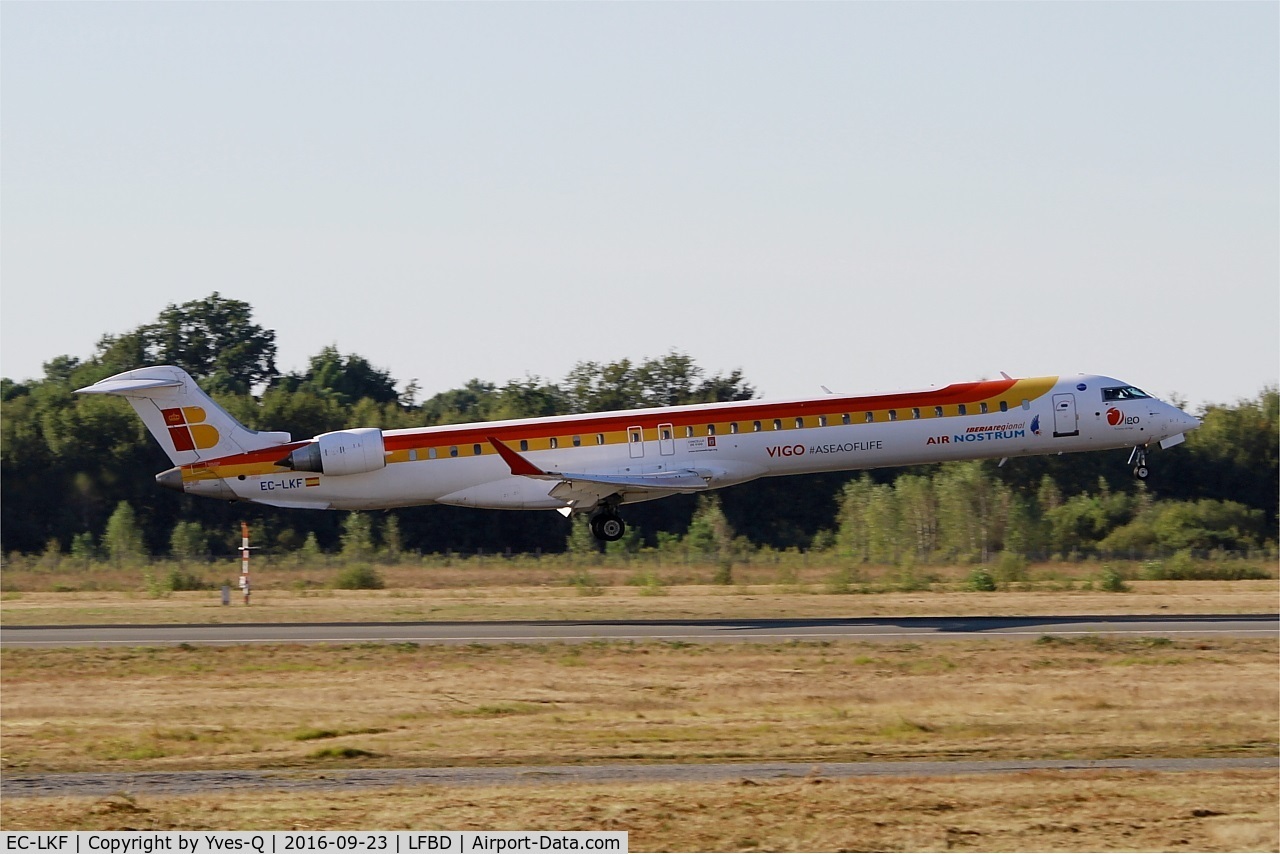 EC-LKF, 2010 Bombardier CRJ-1000ER NG (CL-600-2E25) C/N 19011, Bombardier CRJ-1000ER NG, Landing rwy 05, Bordeaux Mérignac airport (LFBD-BOD)