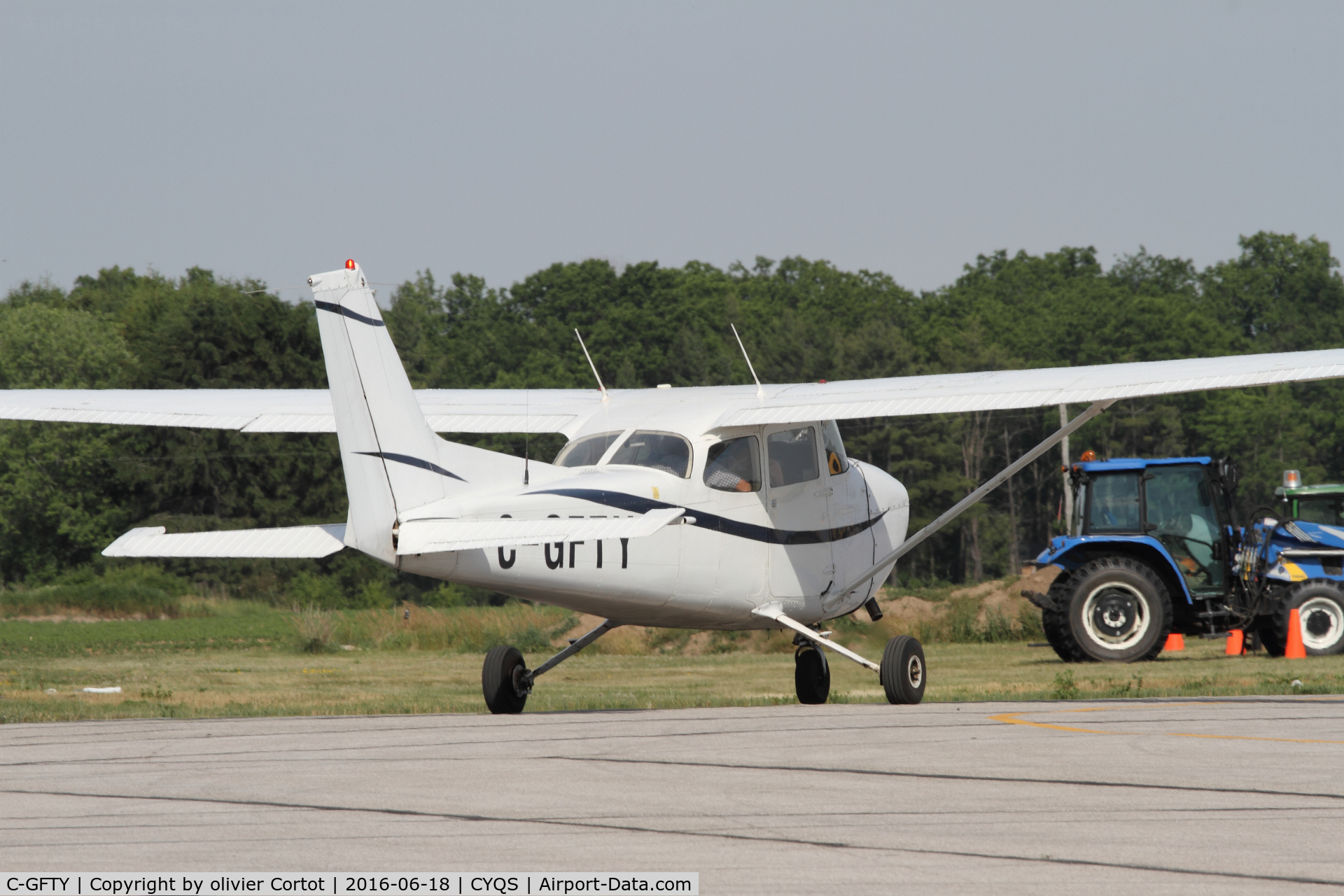 C-GFTY, 1976 Cessna 172M C/N 17266913, 2016 airshow