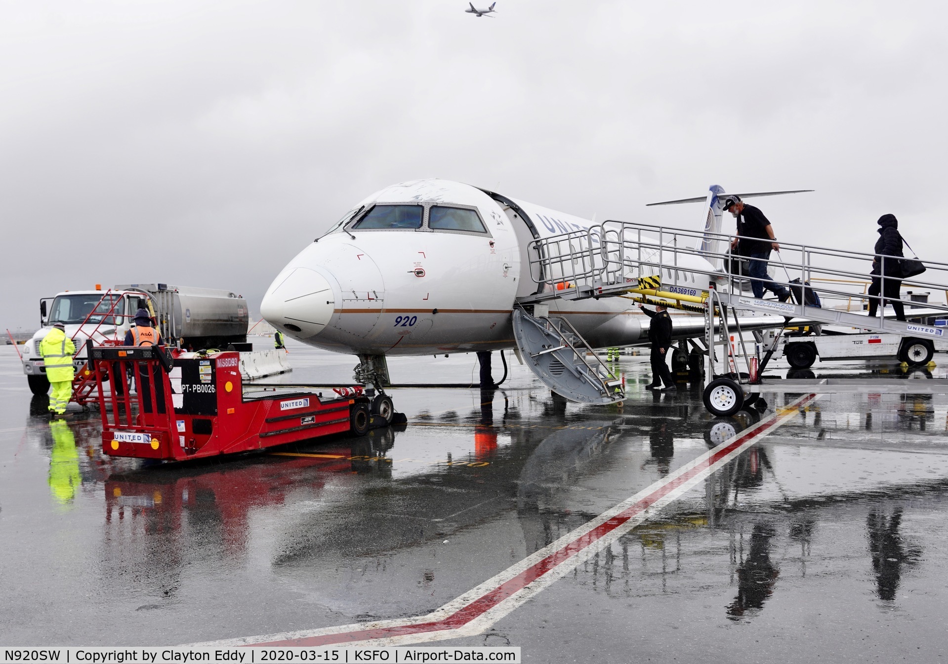 N920SW, 2002 Bombardier CRJ-200LR (CL-600-2B19) C/N 7660, SFO 2020.