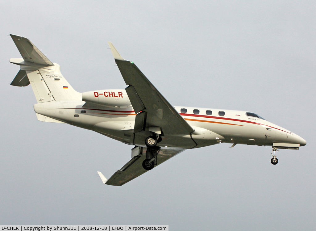 D-CHLR, 2011 Embraer EMB-505 Phenom 300 C/N 50500066, Landing rwy 14R