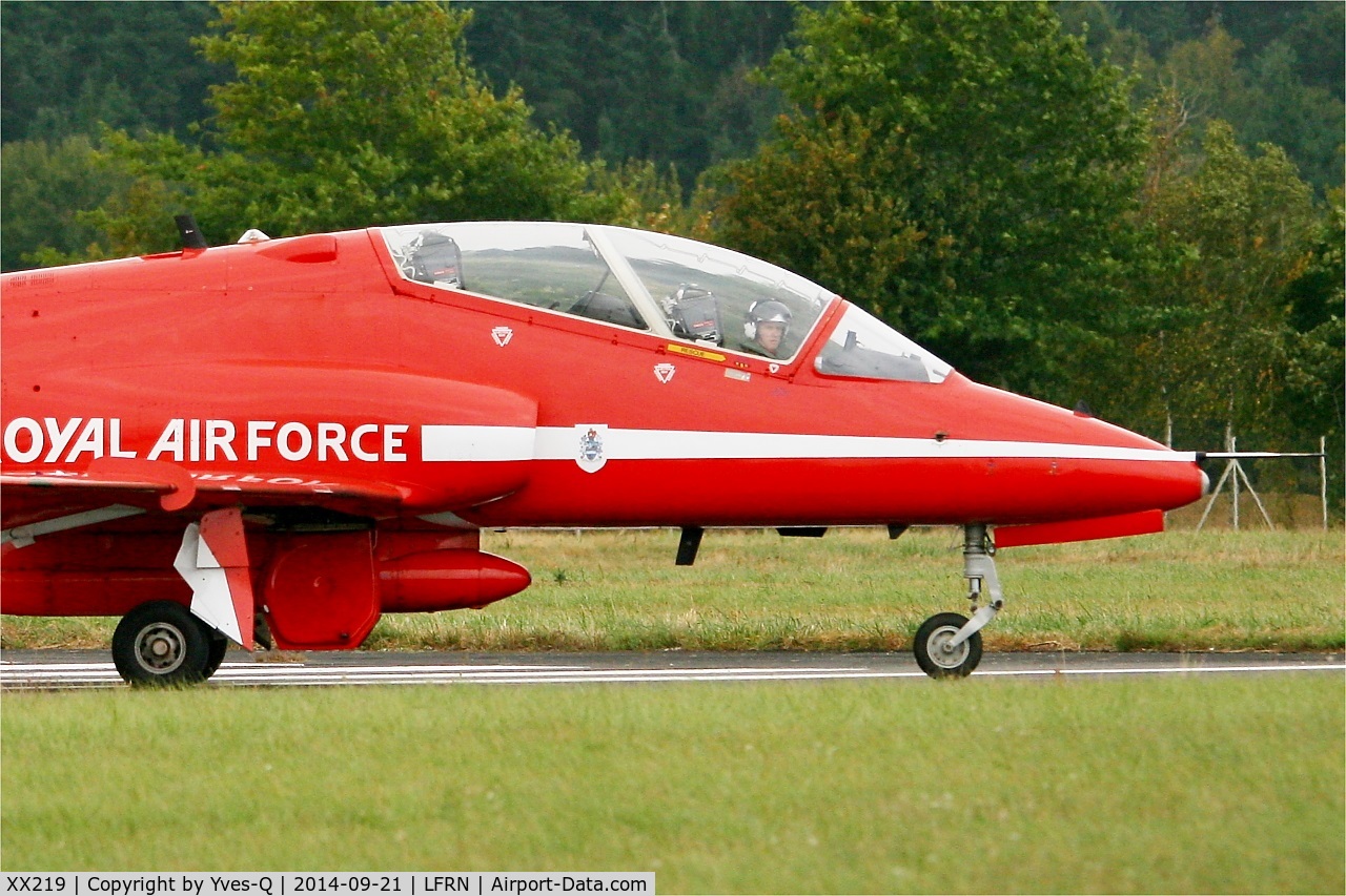 XX219, 1978 Hawker Siddeley Hawk T.1A C/N 055/312055, Royal Air Force Red Arrows Hawker Siddeley Hawk T.1A, Rennes-St Jacques airport (LFRN-RNS) Air show 2014