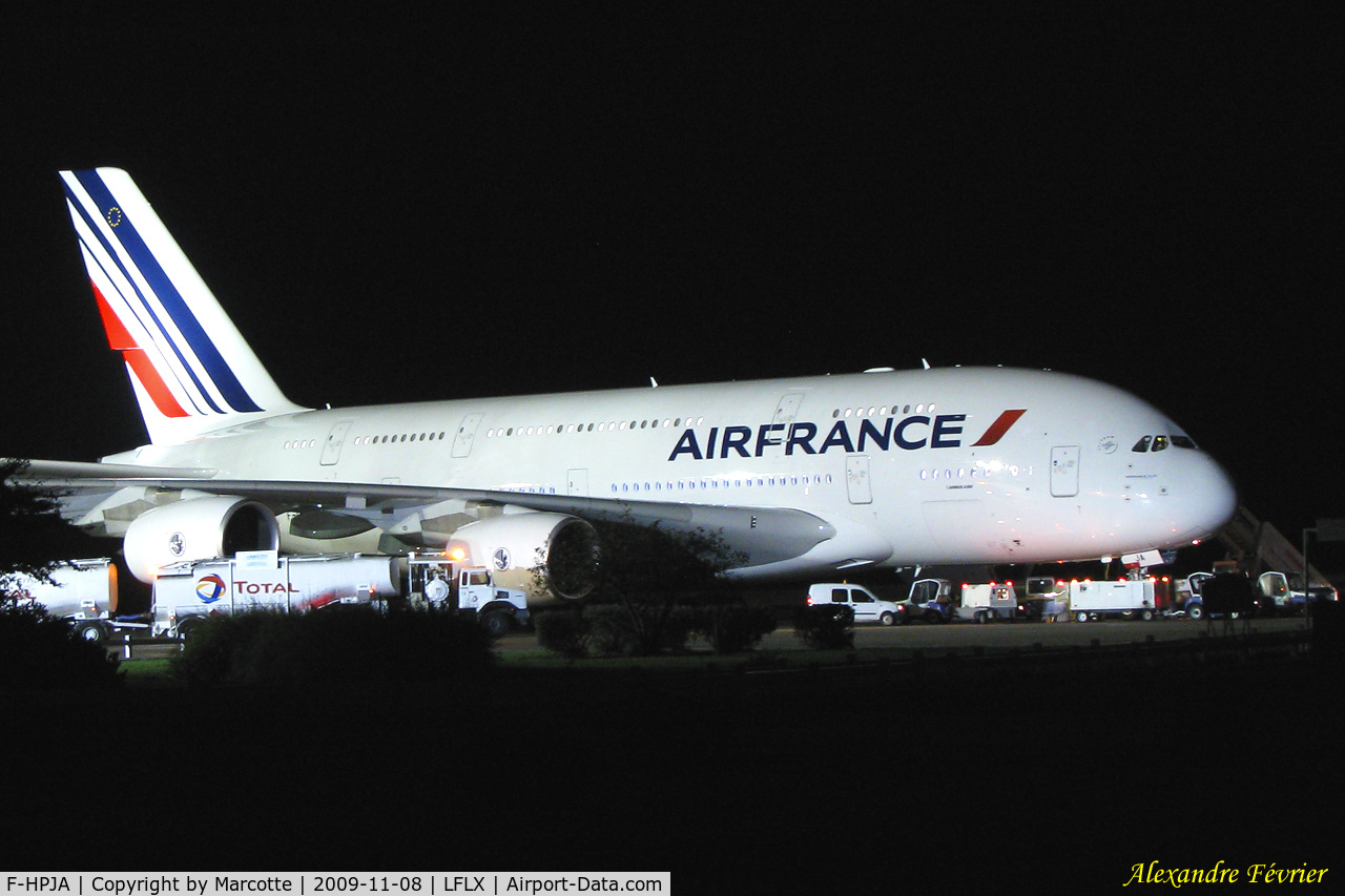 F-HPJA, 2010 Airbus A380-861 C/N 033, Night scene at CHR.