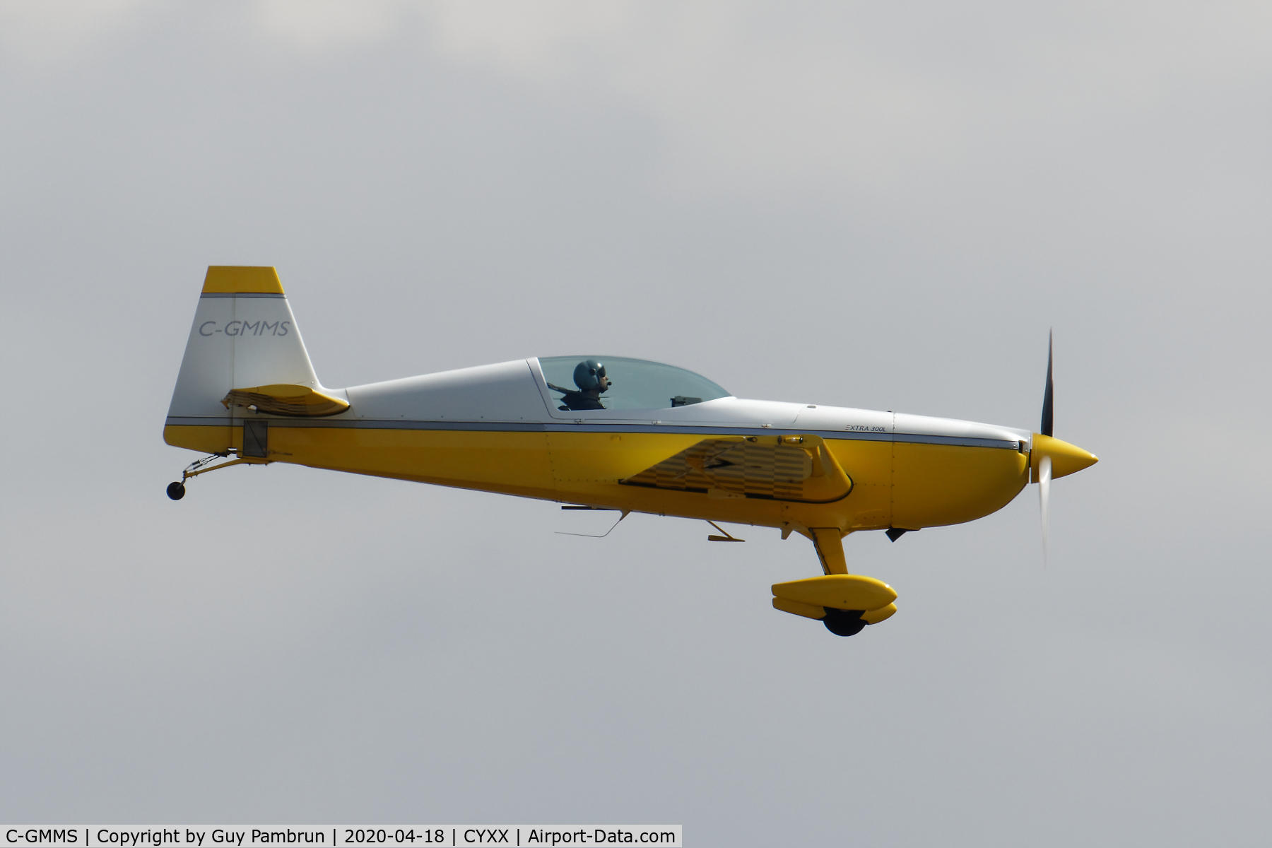 C-GMMS, 2007 Extra EA-300/L C/N 1255, Landing on 19