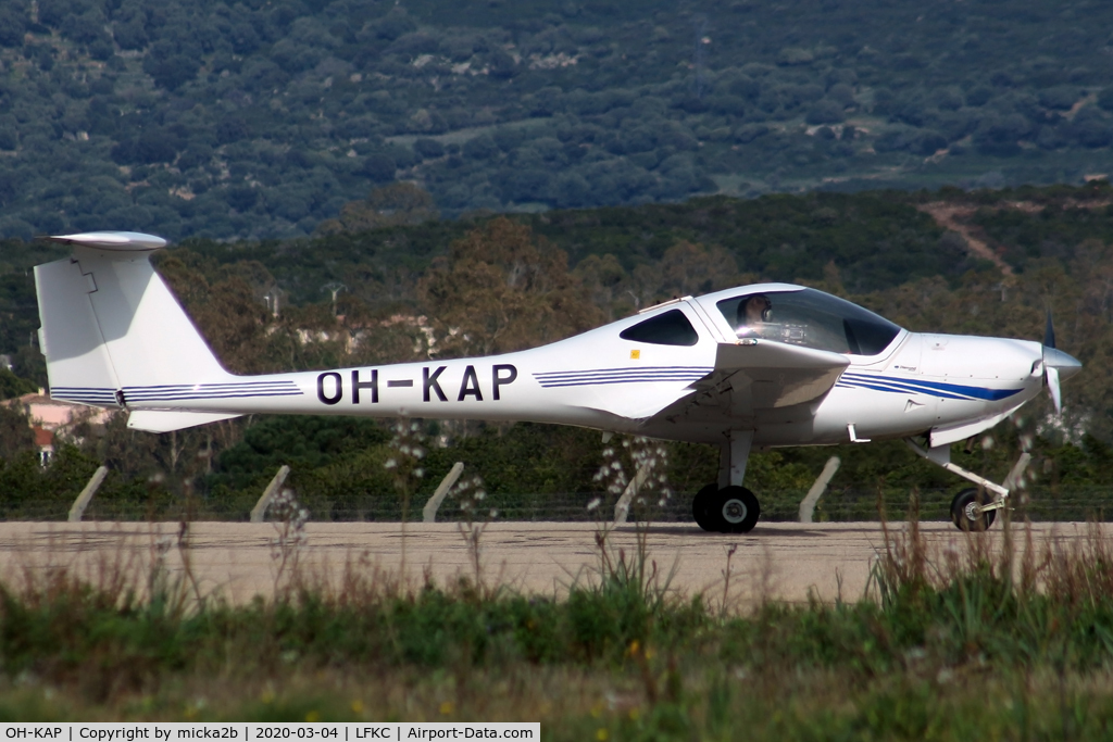 OH-KAP, Diamond DA-20-C1 Eclipse C/N C0-561, Taxiing