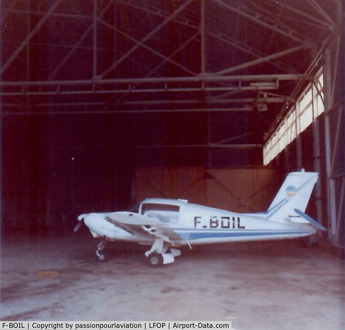 F-BOIL, Morane-Saulnier MS-885 Super Rallye C/N 430, hangar