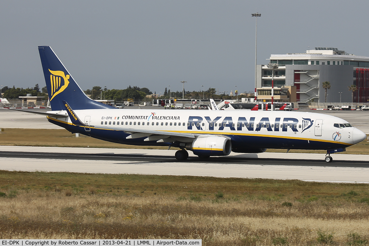 EI-DPK, 2007 Boeing 737-8AS C/N 33610, Runway 13