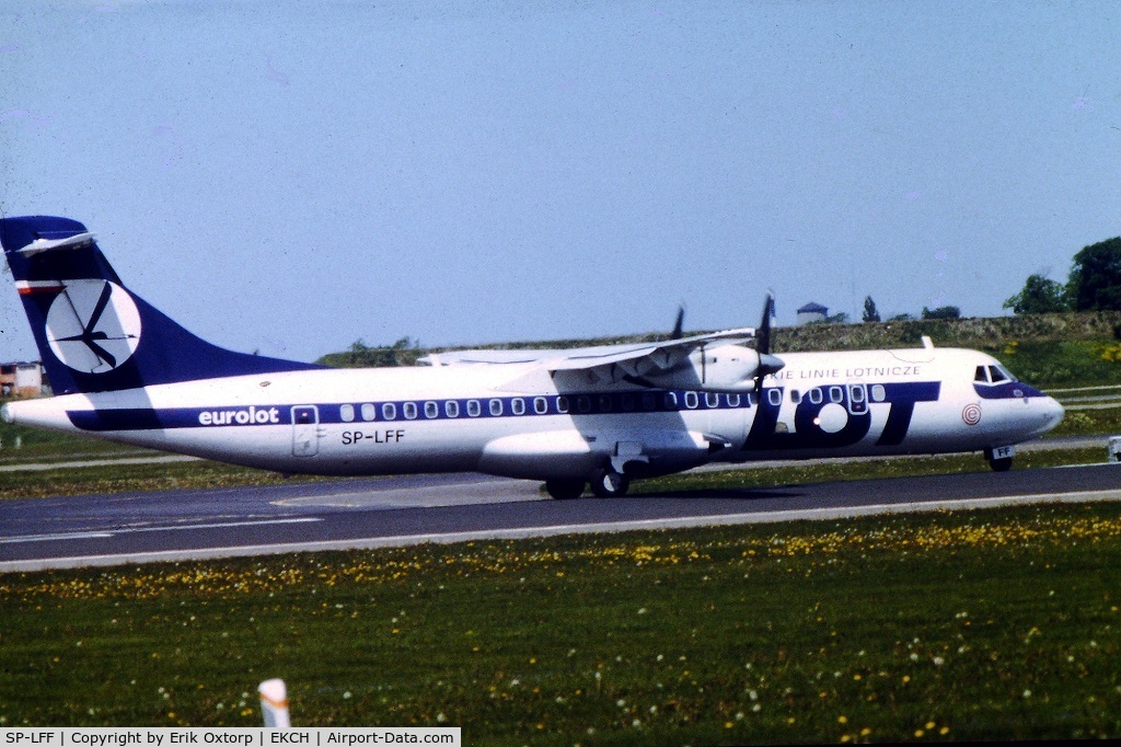 SP-LFF, 1994 ATR 72-201 C/N 402, SP-LFF in CPH.
Scanned slide