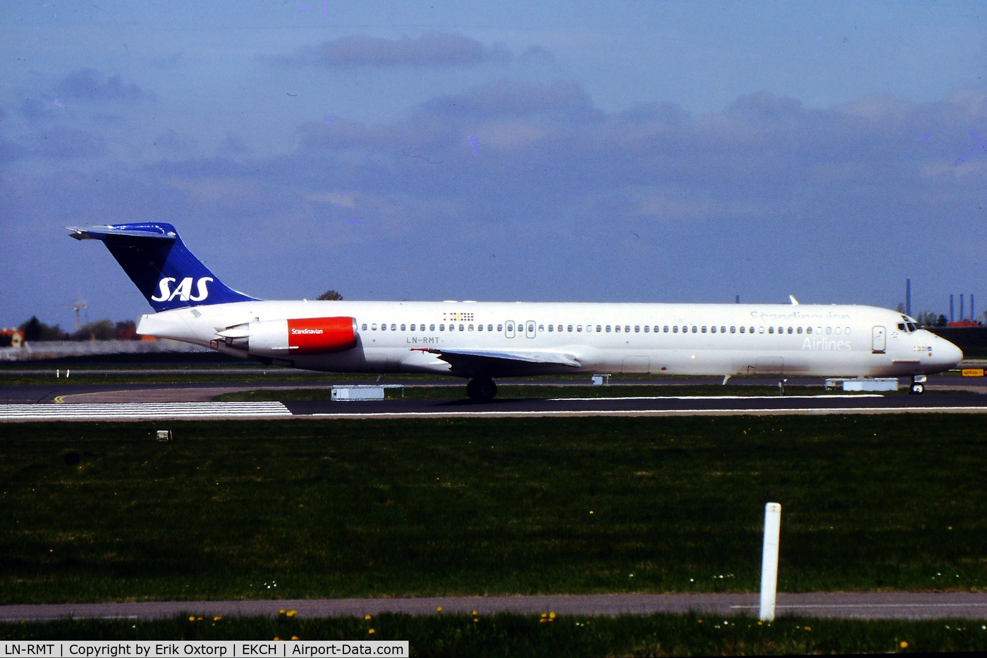 LN-RMT, 1991 McDonnell Douglas MD-82 (DC-9-82) C/N 53001, LN-RMT ready for takeoff rw 04R
Scanned slide
