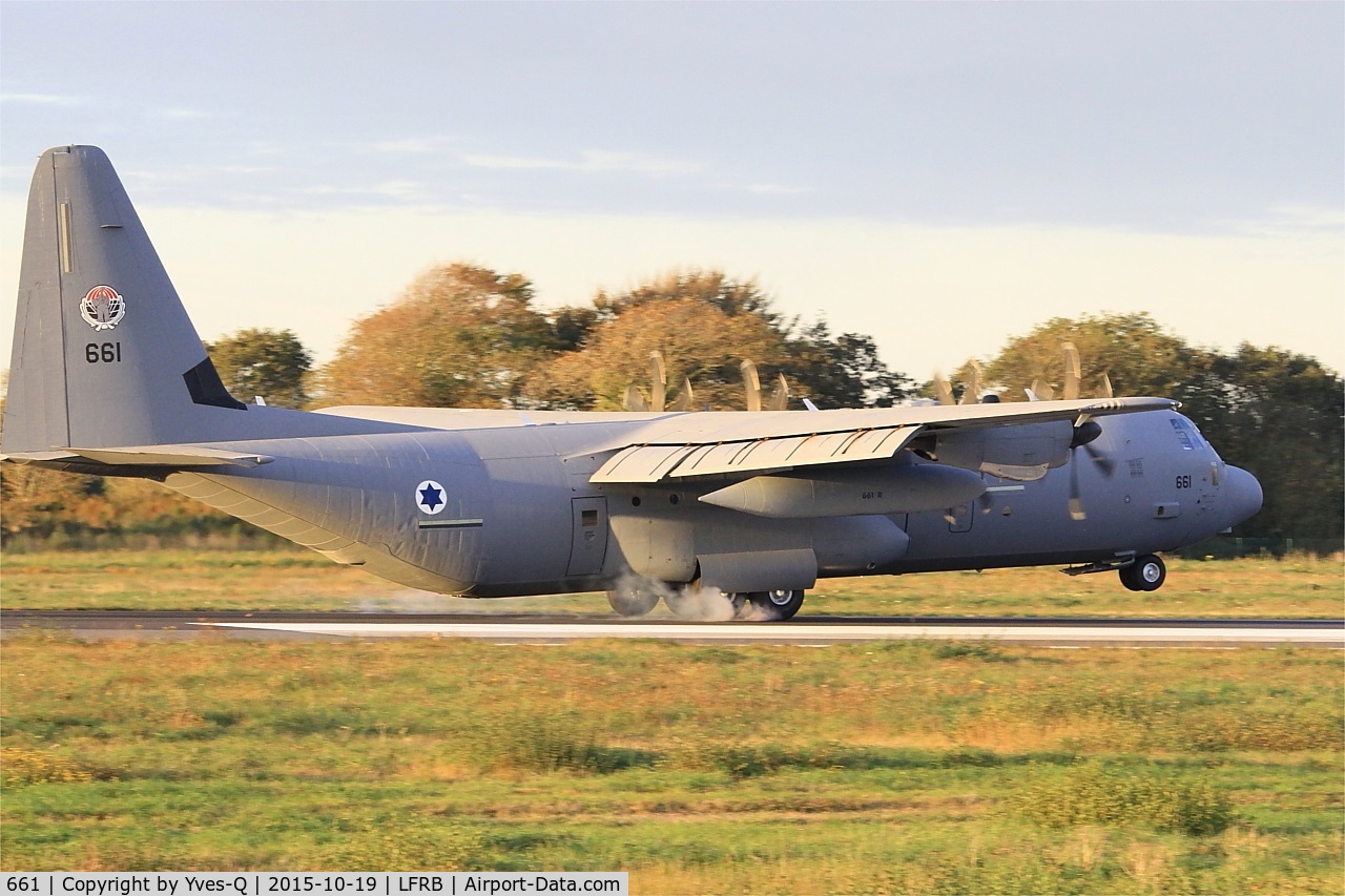 661, 2013 Lockheed Martin C-130J-30 Shimshon C/N 382-5723, Lockheed Martin C-130J-30 Shimshon, Landing rwy 07R, Brest-Bretagne Airport (LFRB-BES)
