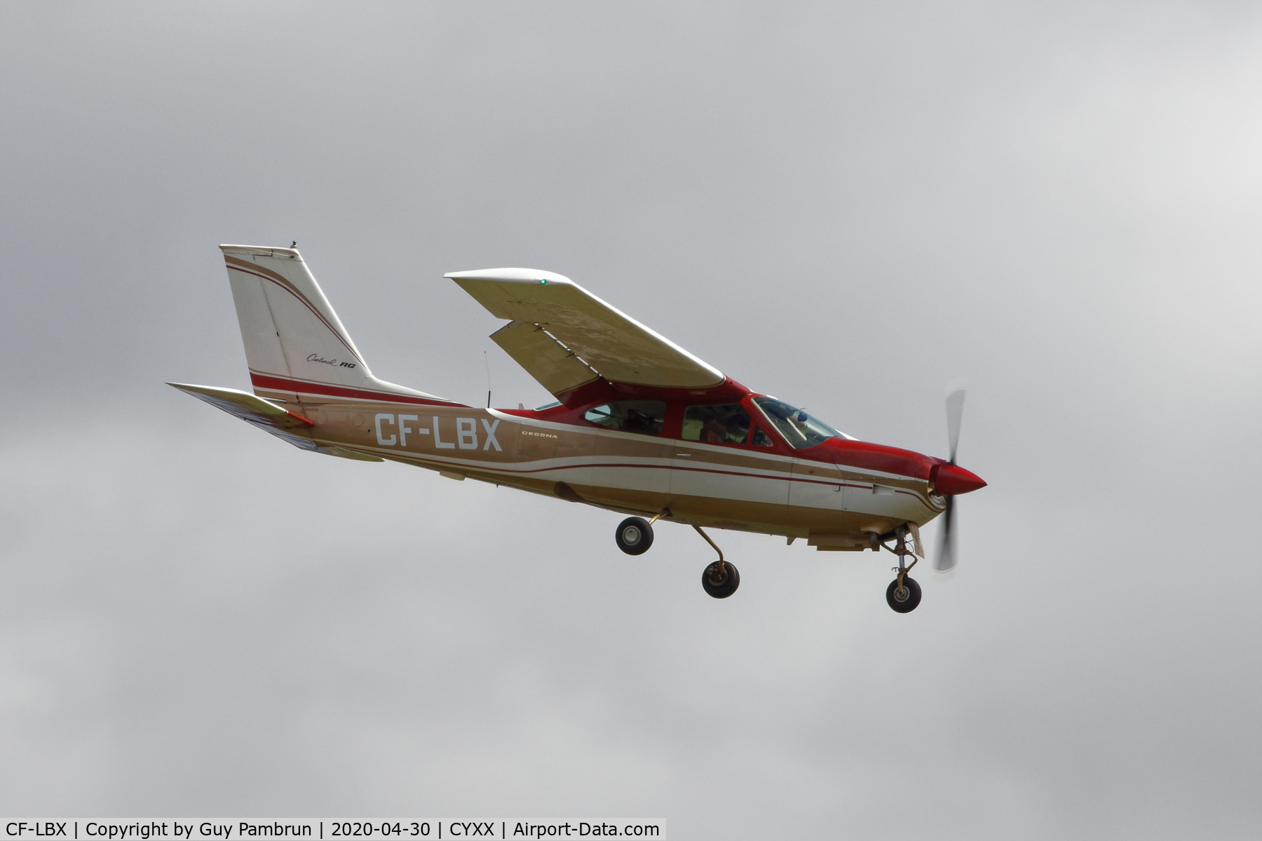 CF-LBX, 1971 Cessna 177RG Cardinal C/N 177RG0105, Landing on 19
