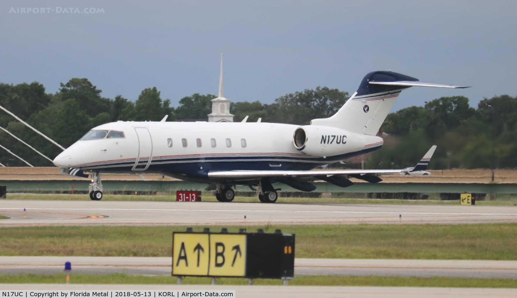 N17UC, 2004 Bombardier Challenger 300 (BD-100-1A10) C/N 20011, ORL 2018