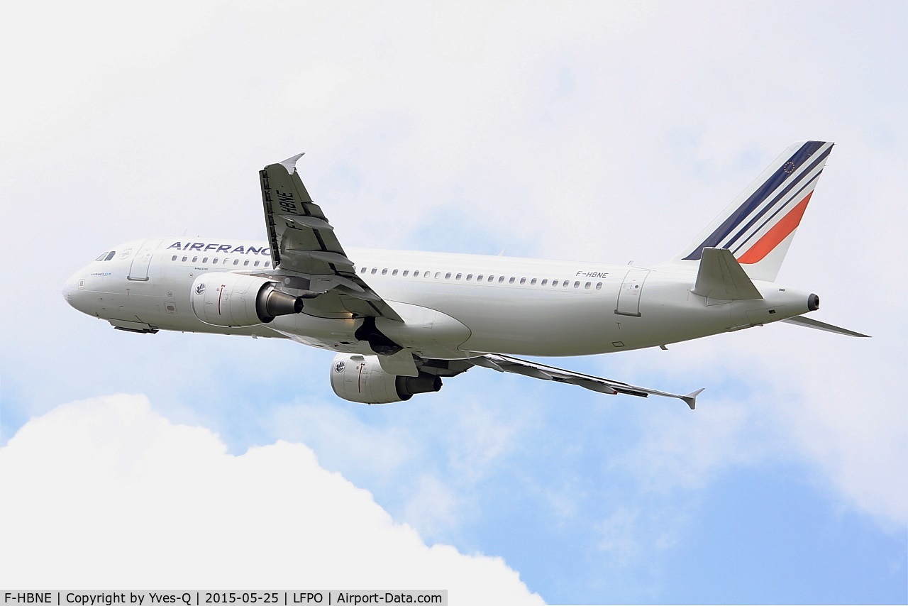 F-HBNE, 2011 Airbus A320-214 C/N 4664, Airbus A320-214, Climbing from rwy 26, Paris-Orly Airport (LFPO-ORY)