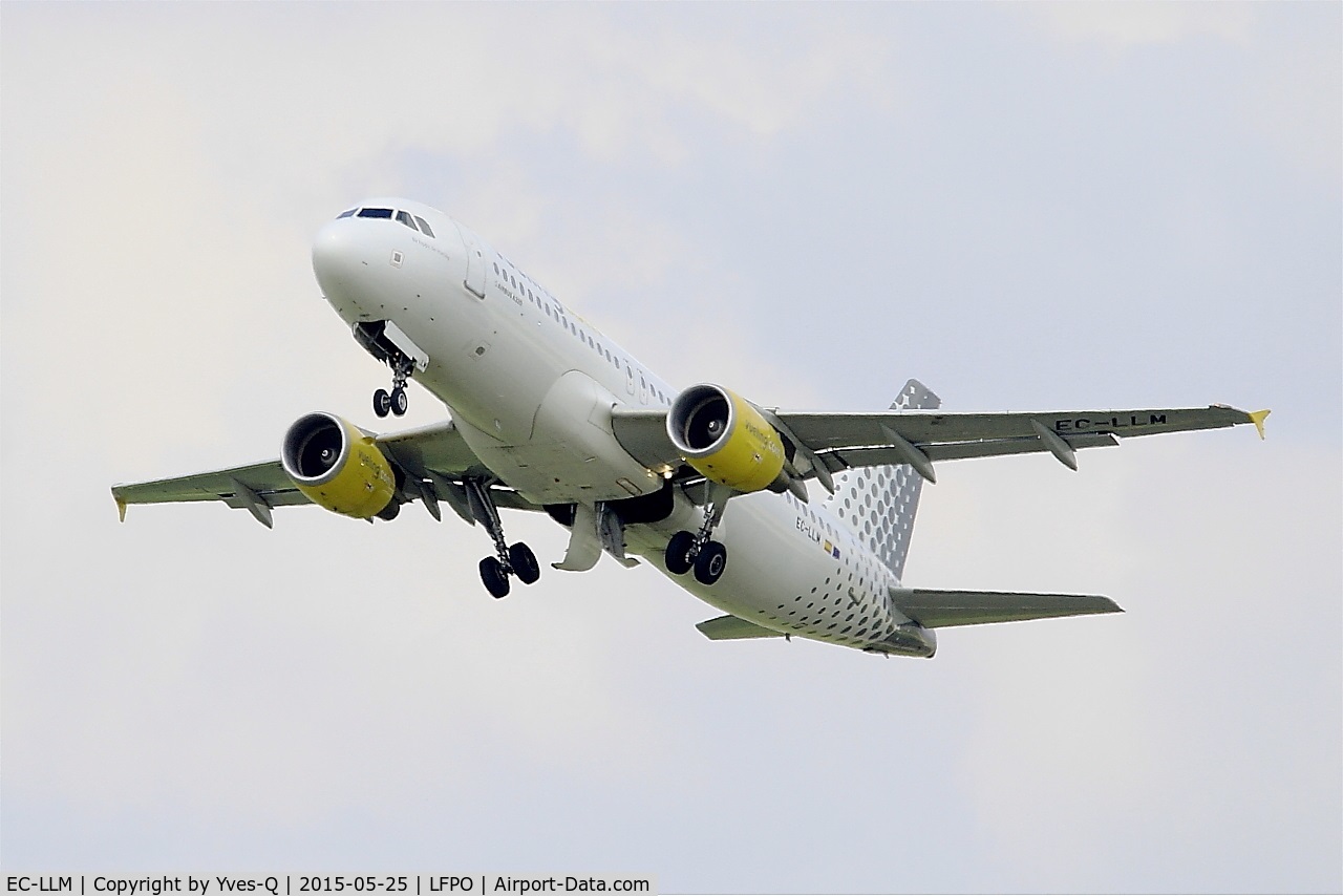 EC-LLM, 2011 Airbus A320-214 C/N 4681, Airbus A320-214, Take off Rwy 24, Paris-Orly Airport (LFPO-ORY)