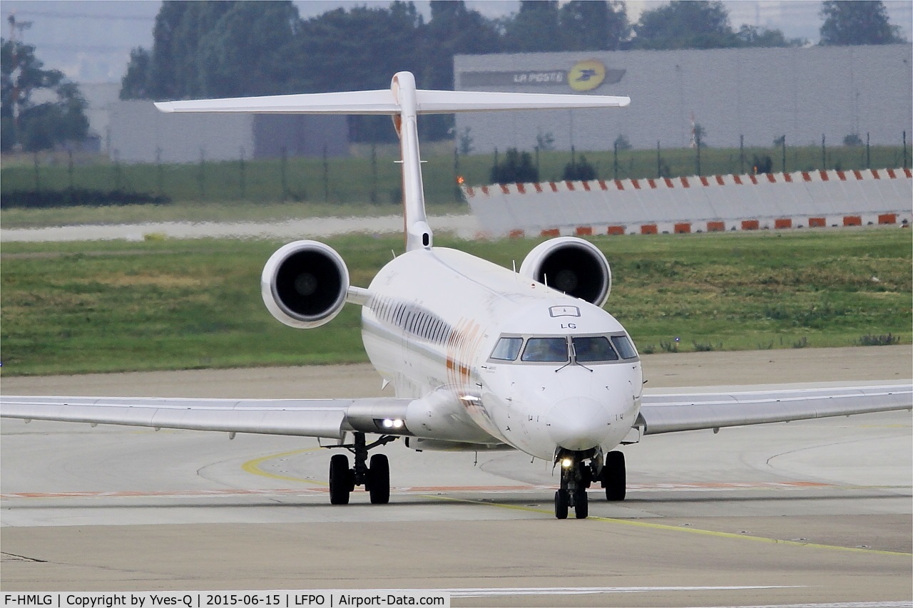 F-HMLG, 2011 Bombardier CRJ-1000EL NG (CL-600-2E25) C/N 19012, Bombardier CRJ-1000EL NG, Lining up rwy 08, Paris-Orly airport (LFPO-ORY)