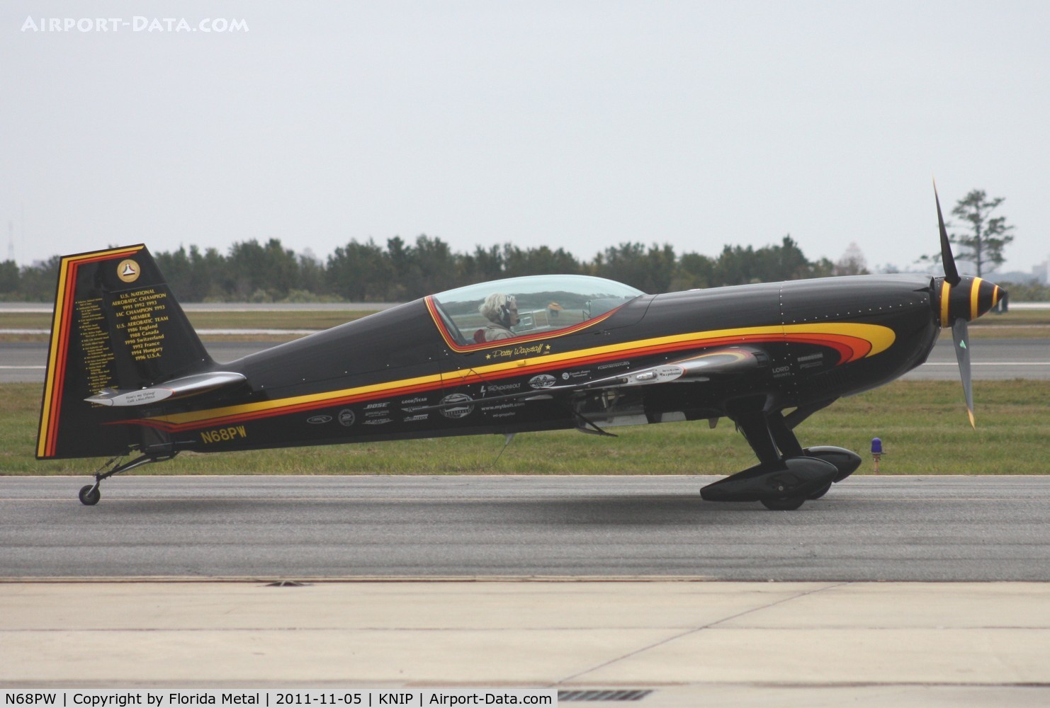N68PW, Extra EA-300S C/N 030, NAS JAX 2011