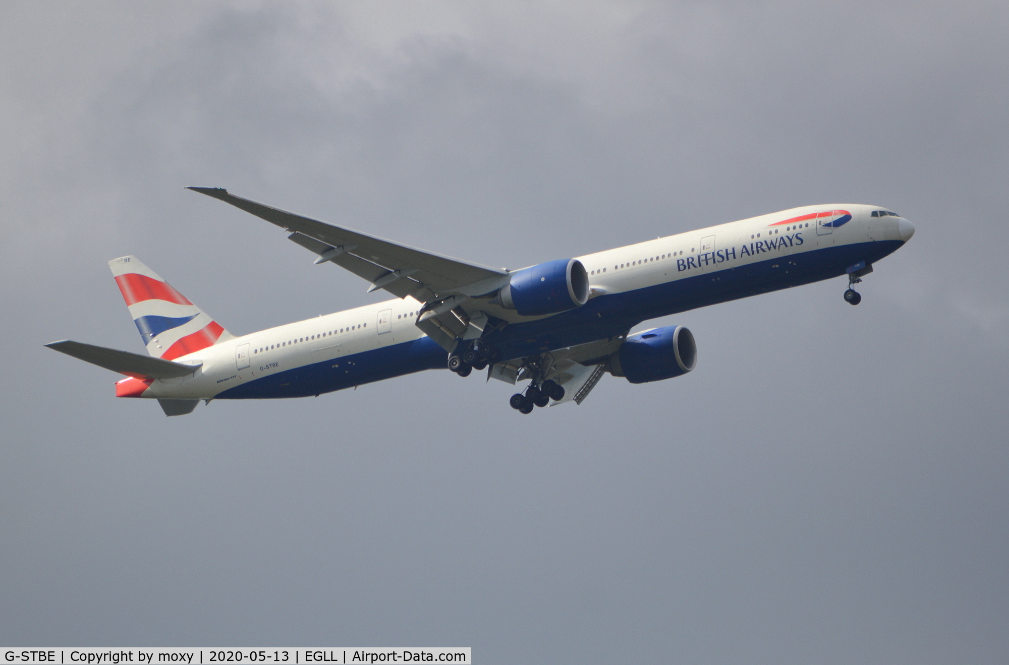 G-STBE, 2011 Boeing 777-36N/ER C/N 38696, Boeing 777-36N/ER on finals to London Heathrow, runway 9R.