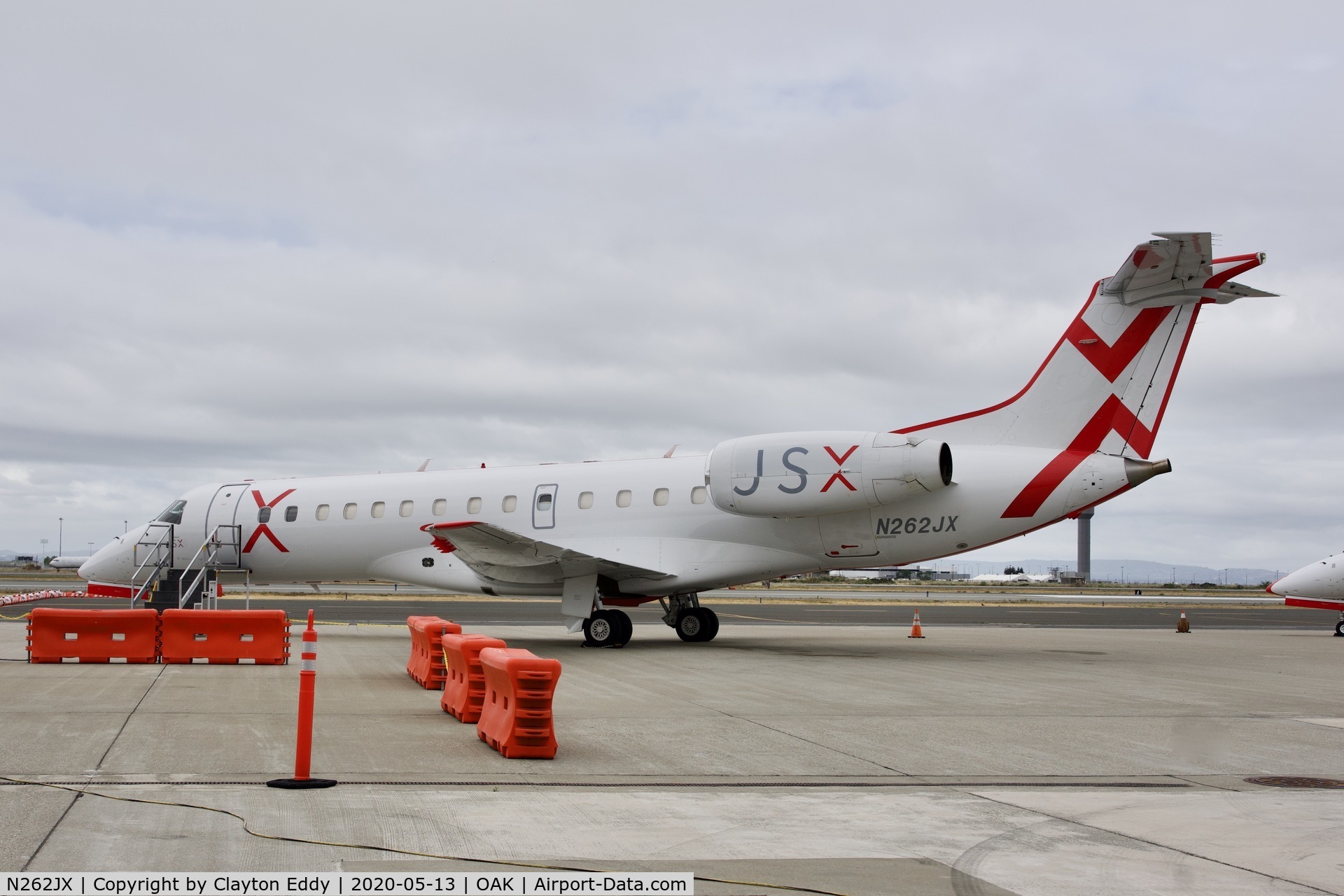 N262JX, 2001 Embraer ERJ-135LR (EMB-135LR) C/N 145533, Parked due to virus. North Field Oakland Airport 2020.