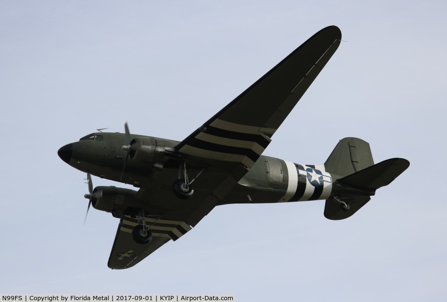 N99FS, Douglas DC-3 (C-47A) C/N 12425, Thunder Over Michigan 2017