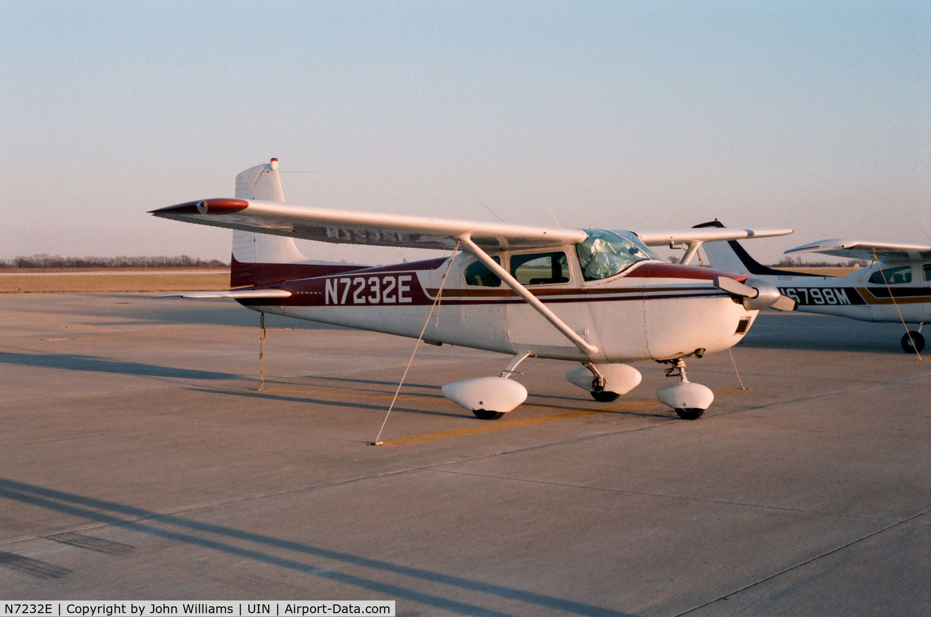 N7232E, 1959 Cessna 182B Skylane C/N 52232, Quincy, IL 
December, 1985