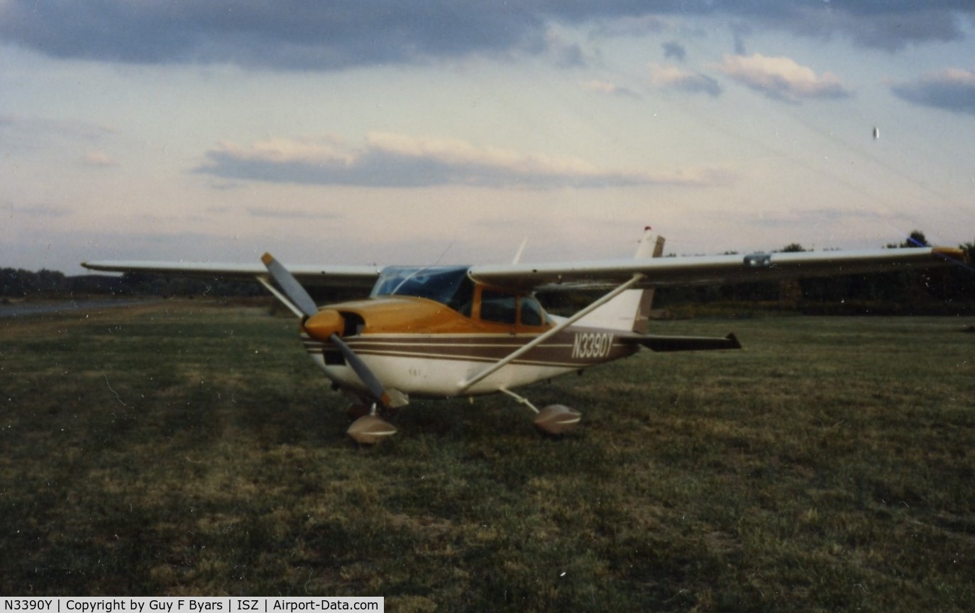 N3390Y, 1962 Cessna 182E Skylane C/N 18254390, Skylane at Cincinnati Blue Ash Airport, circa 1986