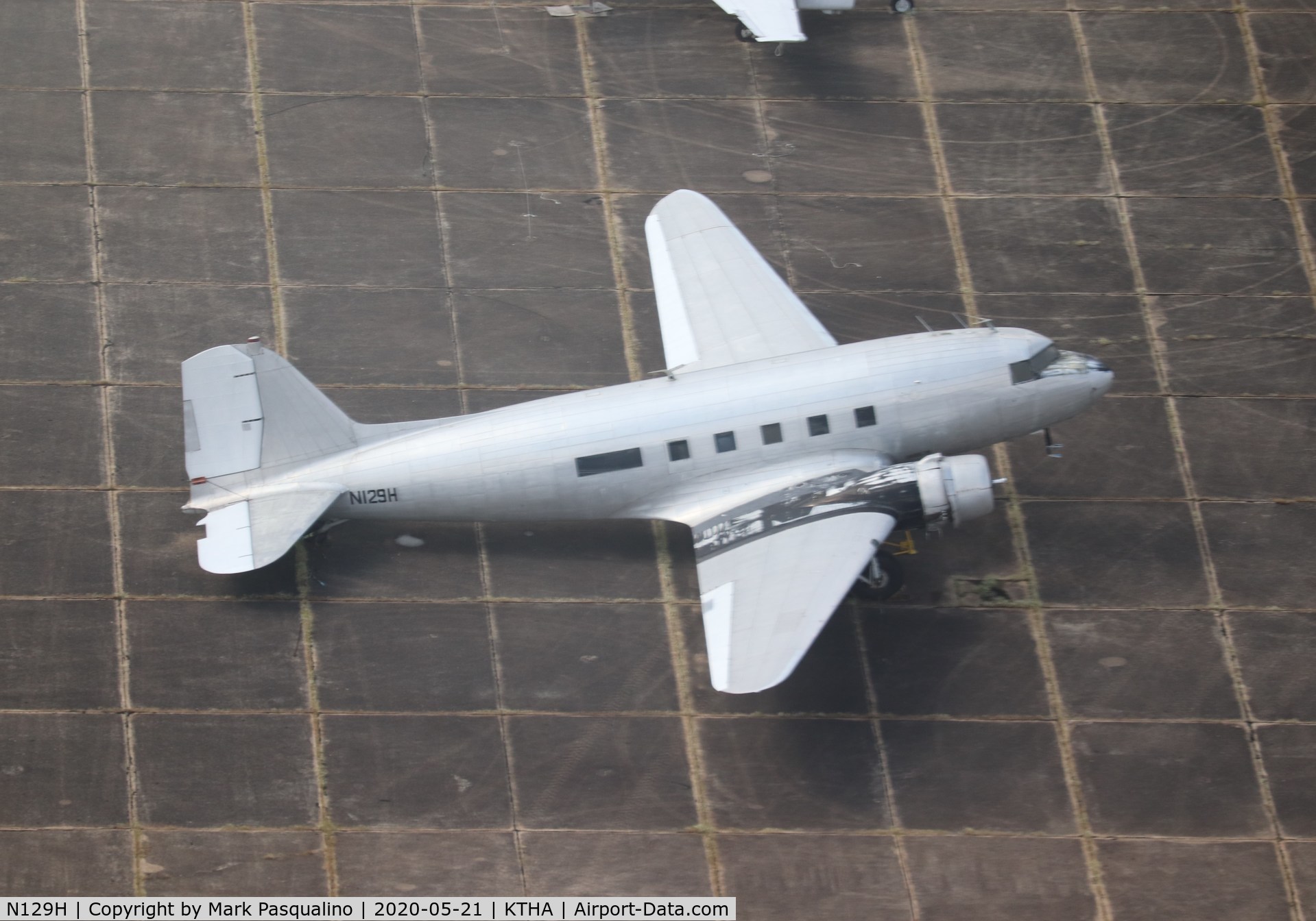 N129H, 1941 Douglas DC-3A C/N 4126, Douglas DC-3A