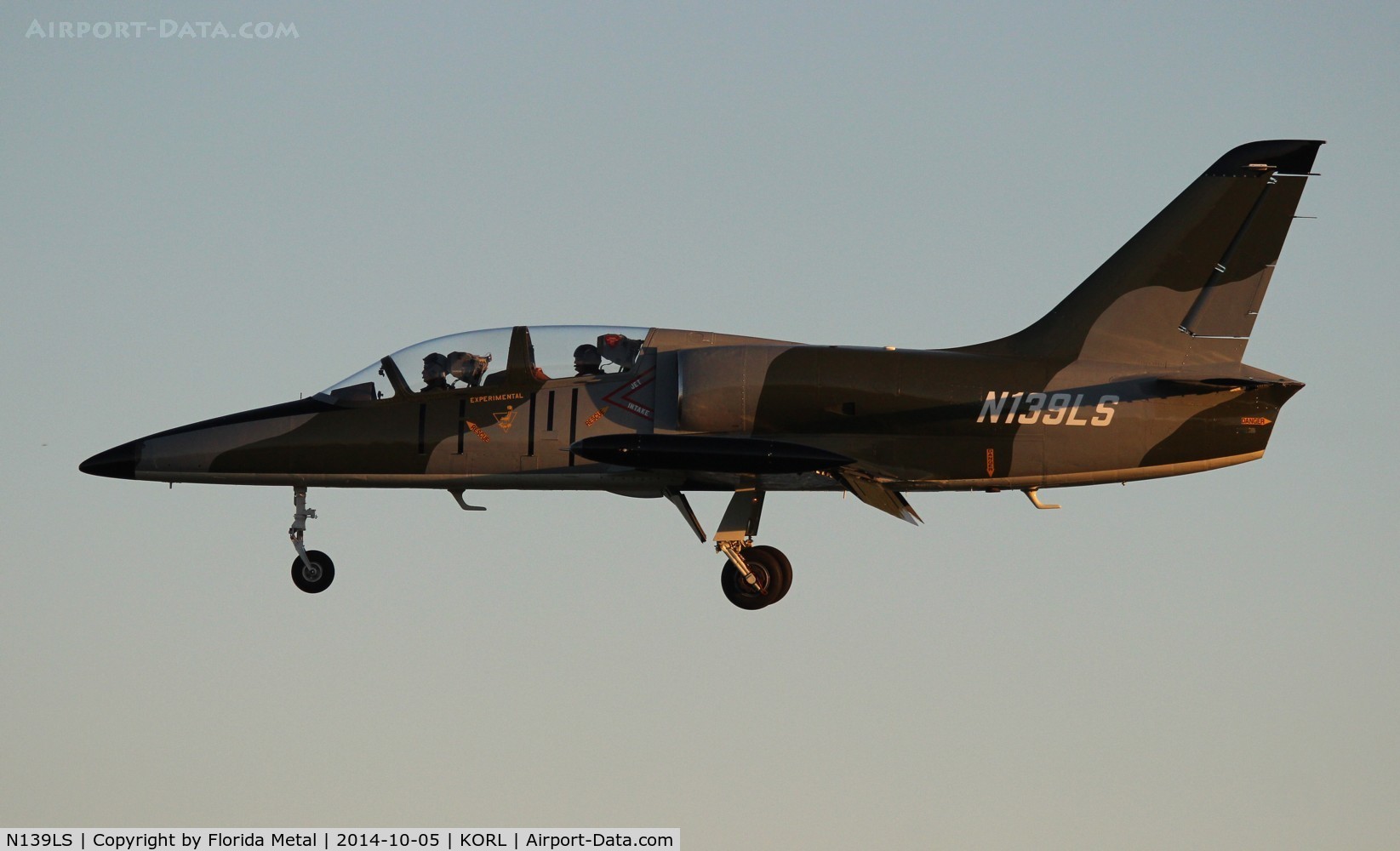 N139LS, 1974 Aero L-39C Albatros C/N 330202, ORL 2014