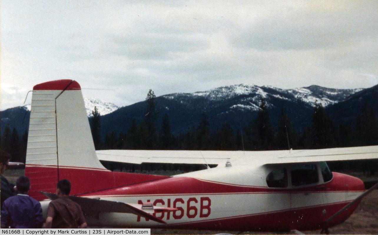 N6166B, Cessna 182 Skylane C/N 34166, Another one of Dad's 182 around 1975