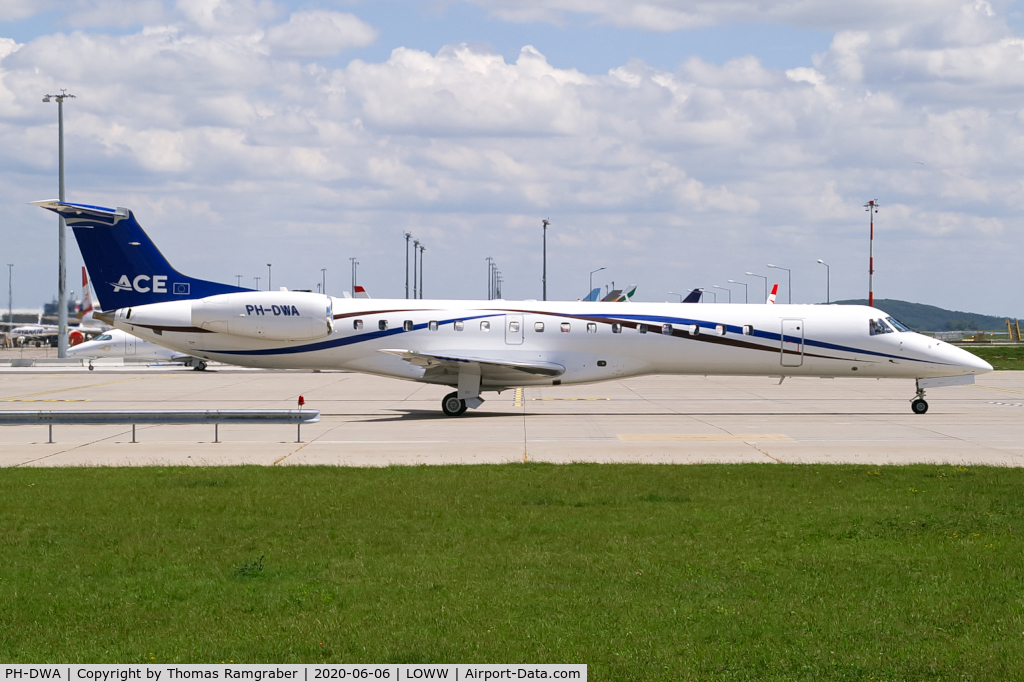 PH-DWA, 2007 Embraer ERJ-145LR (EMB-145LR) C/N 14501000, JetNetherlands Embraer 145LR