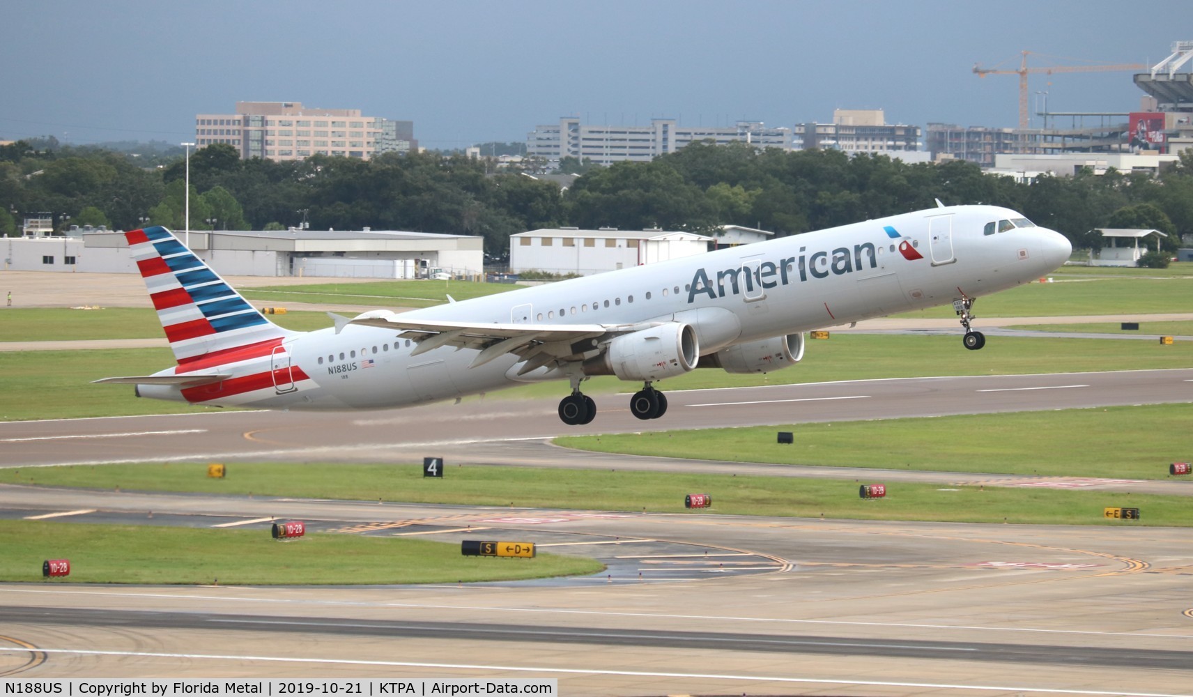 N188US, 2002 Airbus A321-211 C/N 1724, TPA 2019