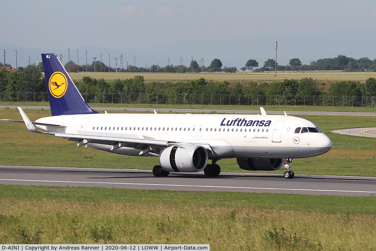 D-AINJ, 2017 Airbus A320-271N C/N 7735, Lufthansa A320