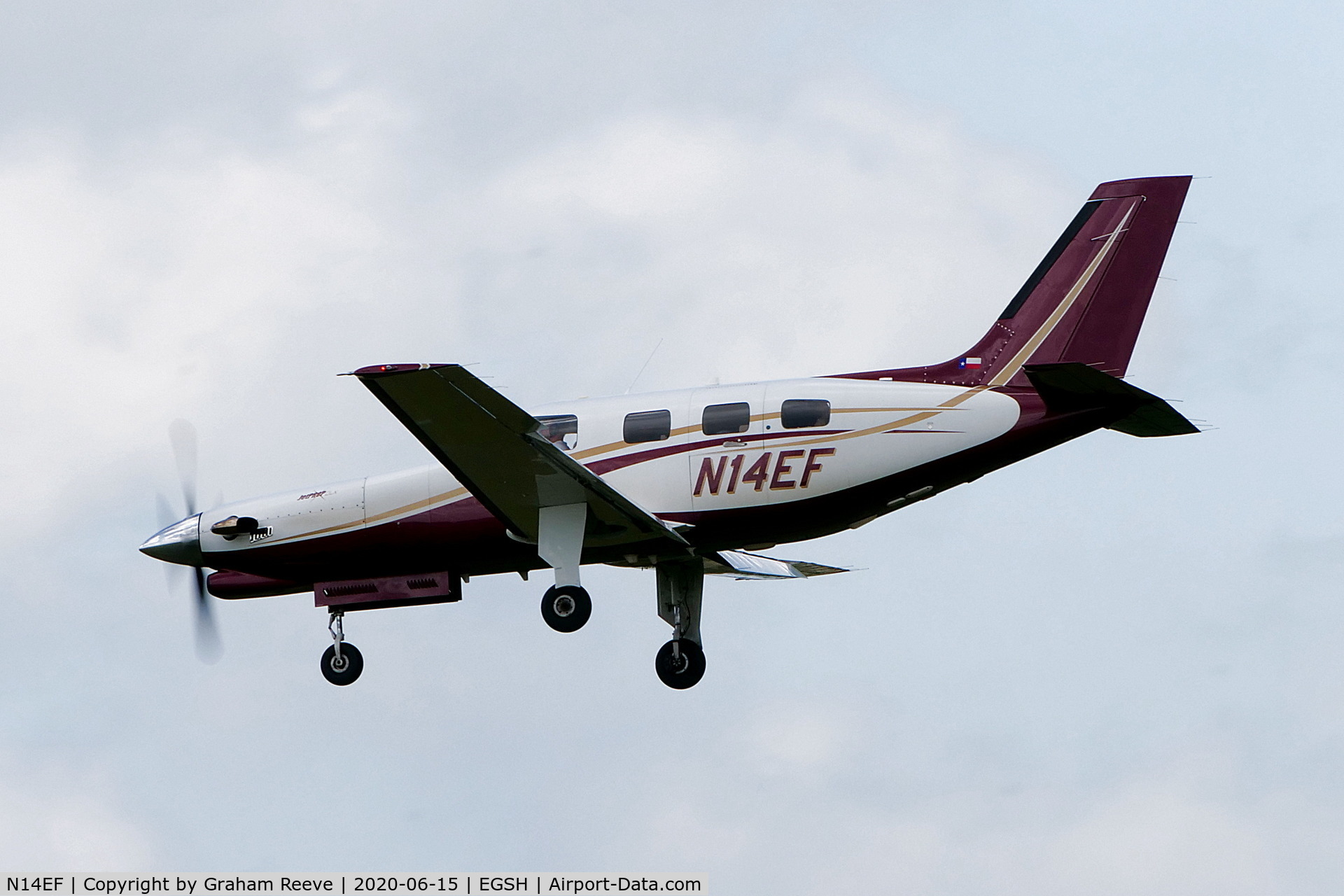 N14EF, 1988 Piper PA-46-350P Malibu Mirage C/N 4622009, Landing at Norwich.