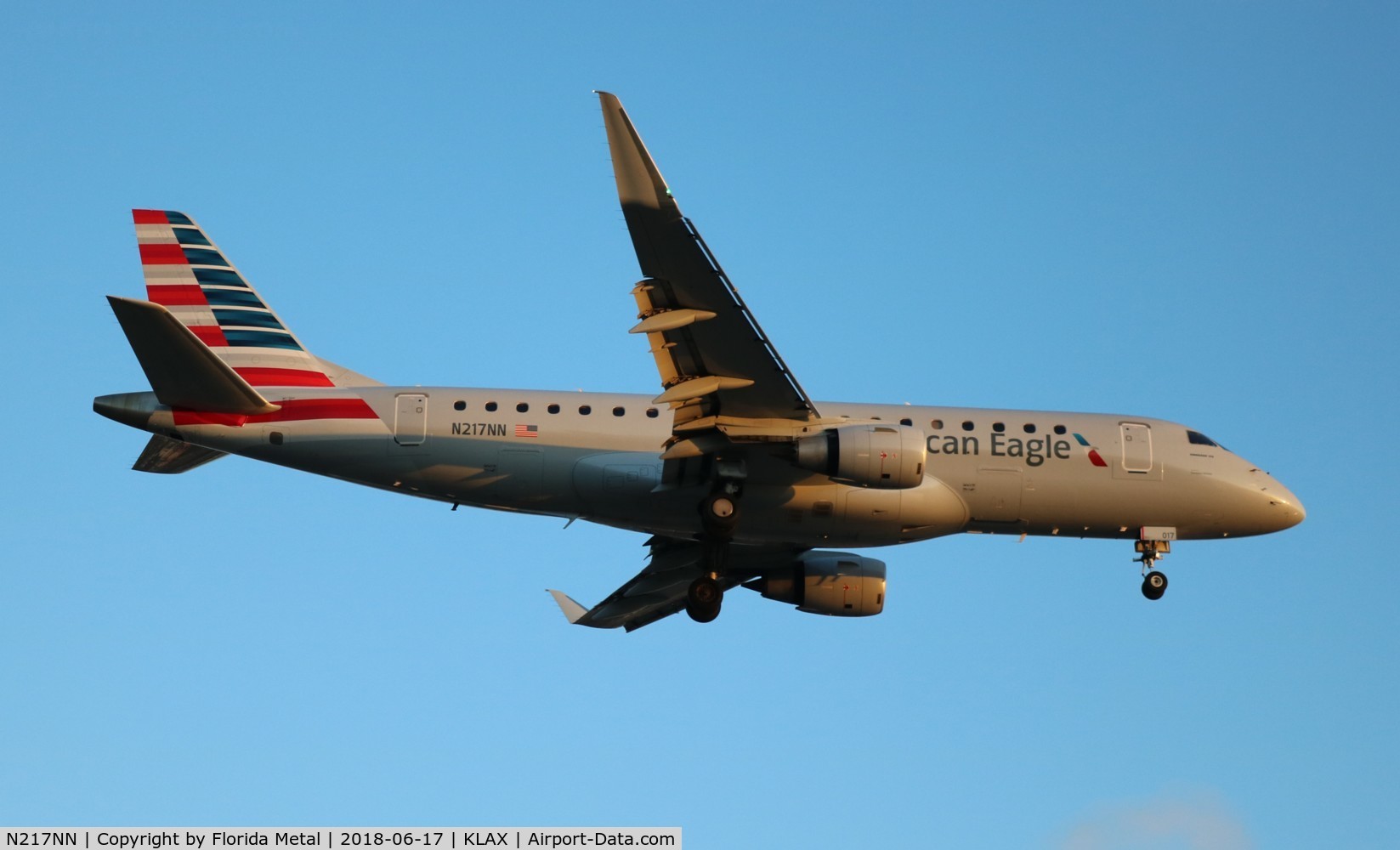 N217NN, 2015 Embraer 175LR (ERJ-170-200LR) C/N 17000515, LAX 2018