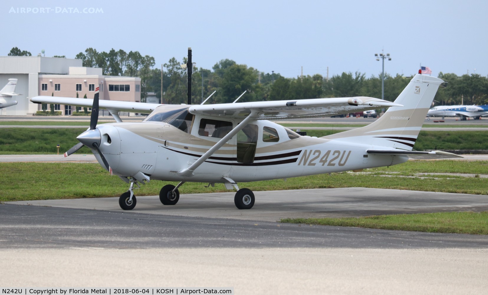 N242U, 2005 Cessna 206H Stationair C/N 20608242, ORL 2018