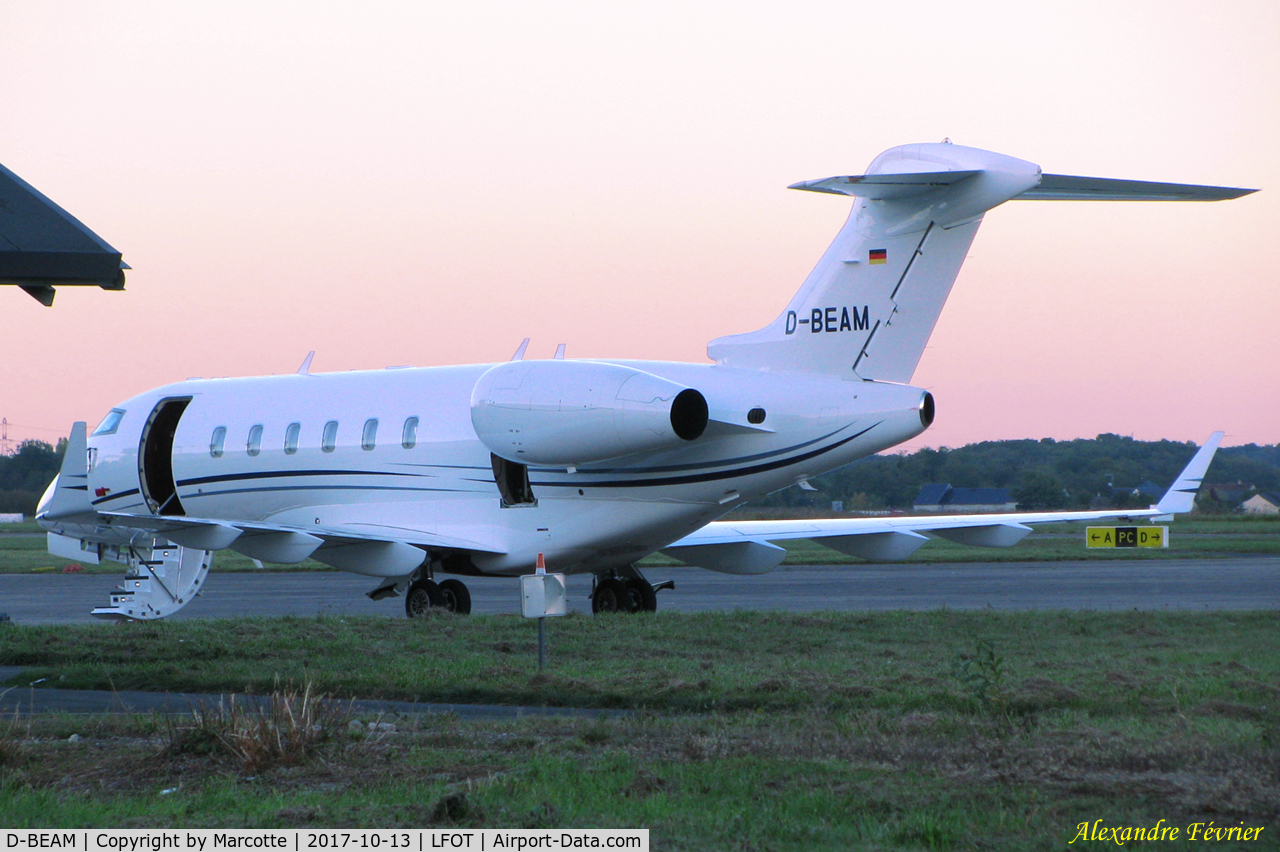 D-BEAM, 2014 Bombardier Challenger 300 (BD-100-1A10) C/N 20452, Parked.