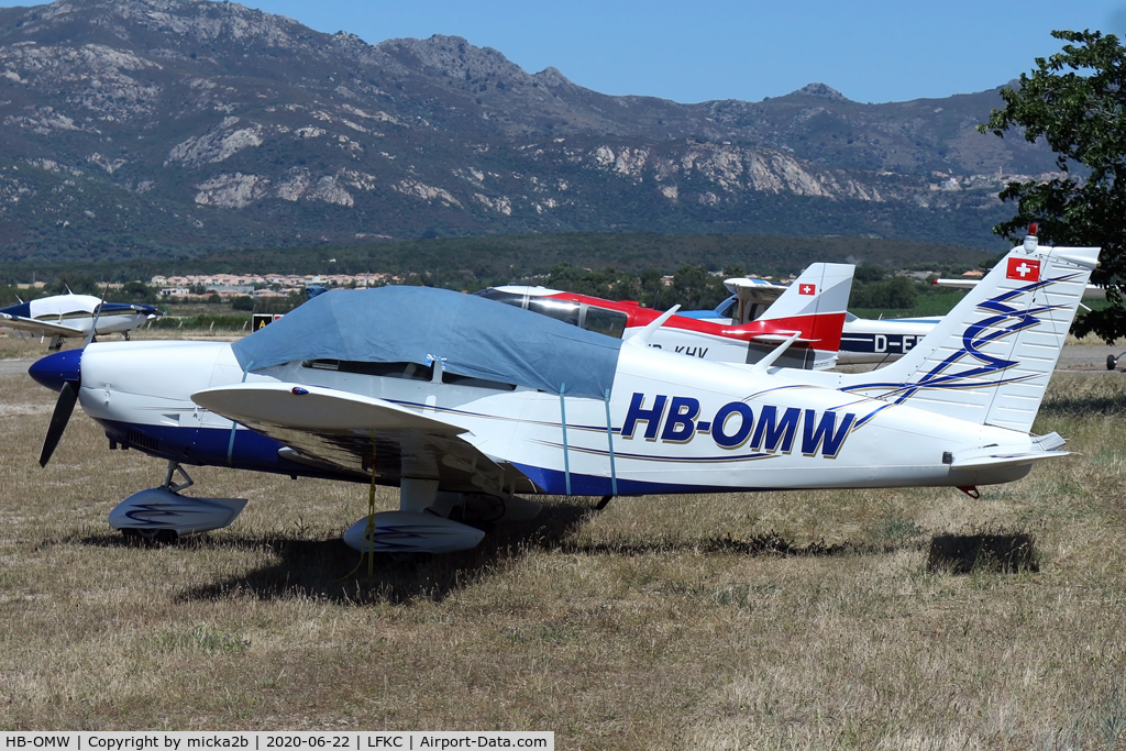 HB-OMW, 1973 Piper PA-28-180 C/N 28-7305572, Parked