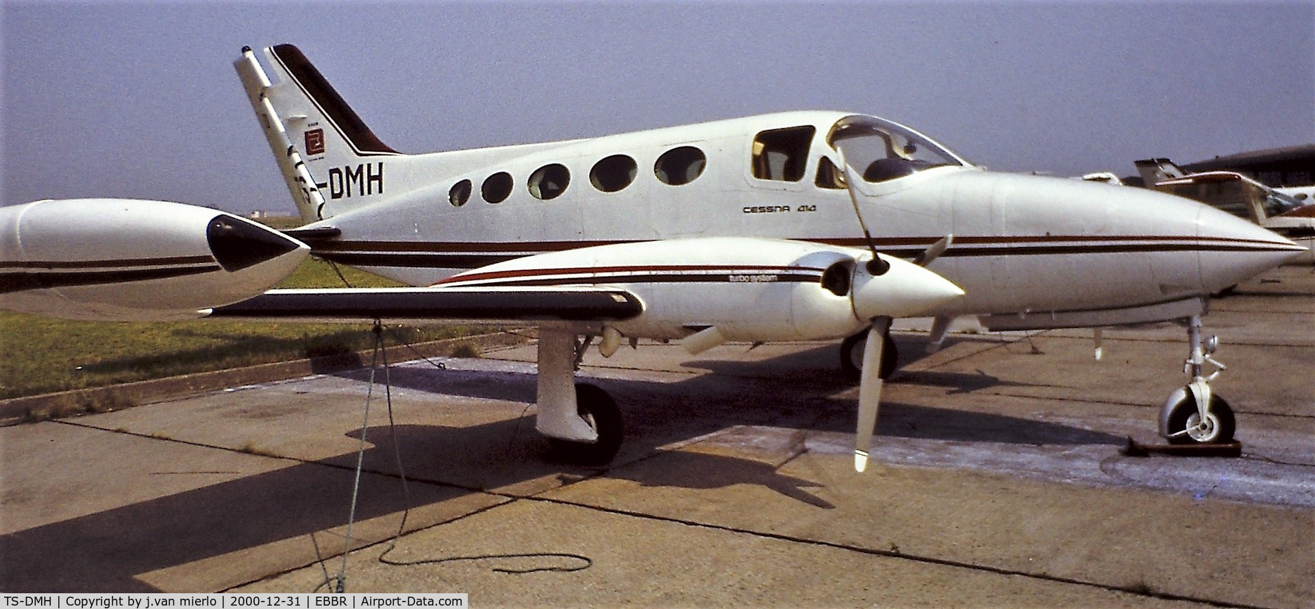 TS-DMH, Cessna 414 Chancellor C/N 414-0654, scan slide