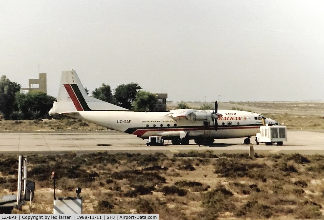 LZ-BAF, 1964 Antonov An-12B C/N 402408, Shajah 11.11.1988