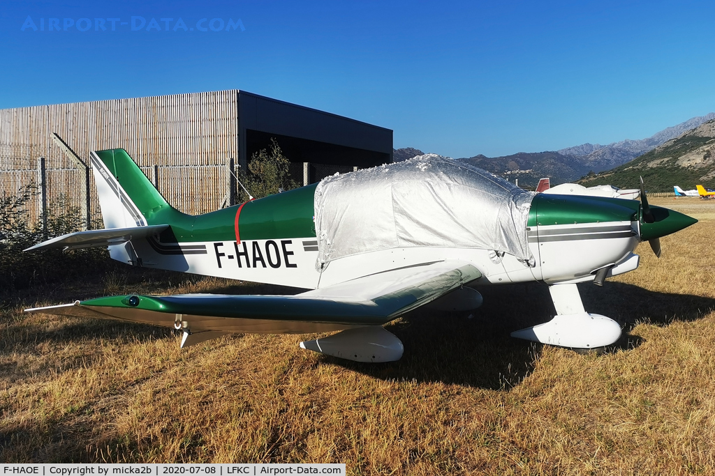 F-HAOE, 1998 Robin DR-400-140B Major C/N 2401, Parked