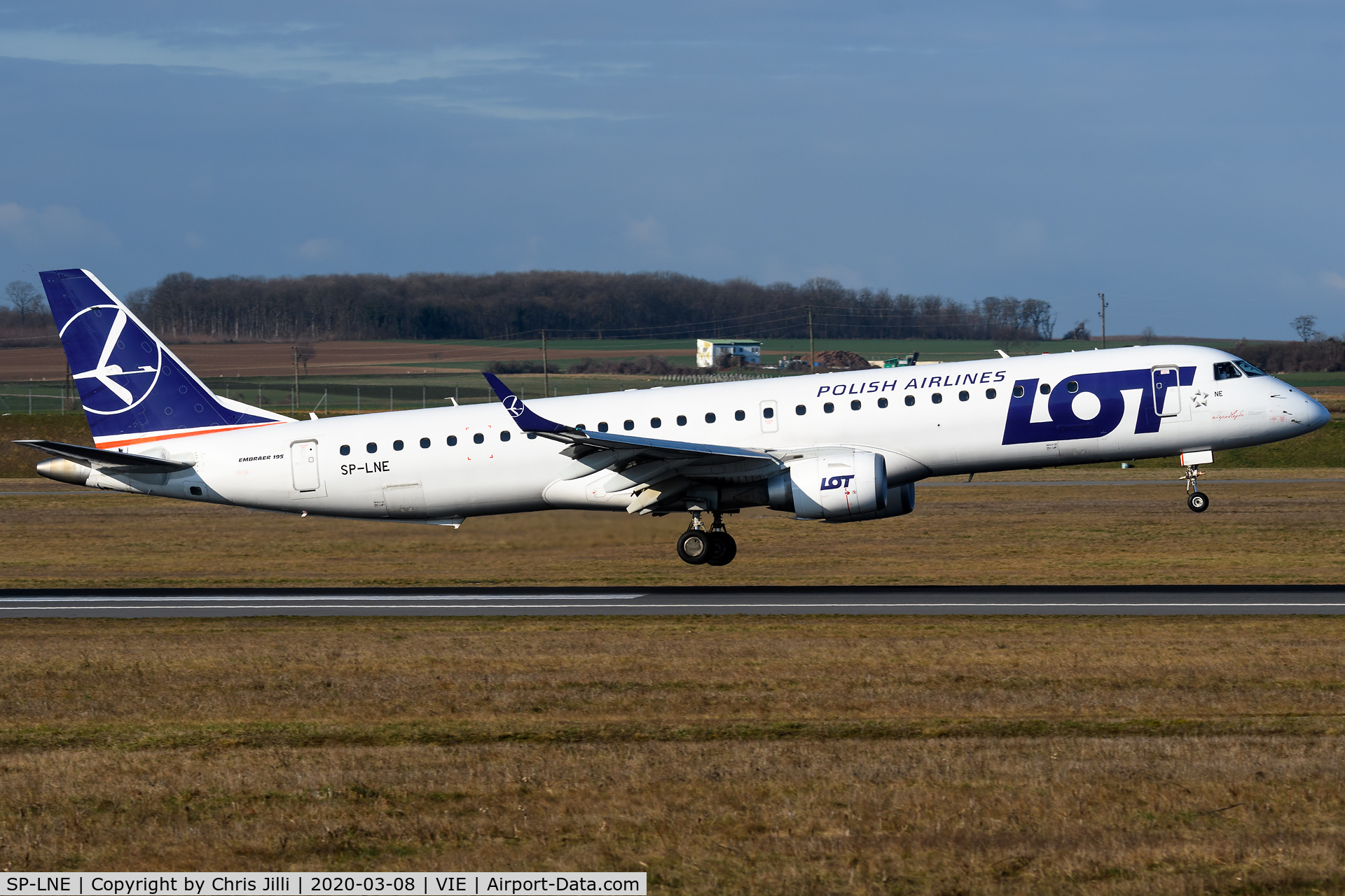 SP-LNE, 2012 Embraer 195LR (ERJ-190-200LR) C/N 19000583, LOT Polish Airlines