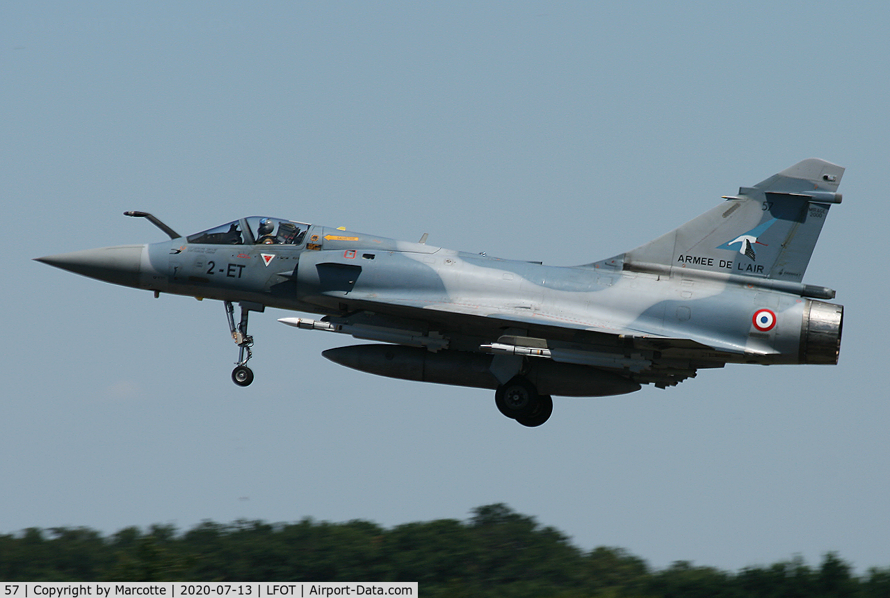 57, Dassault Mirage 2000-5F C/N 257, short final runway 02.